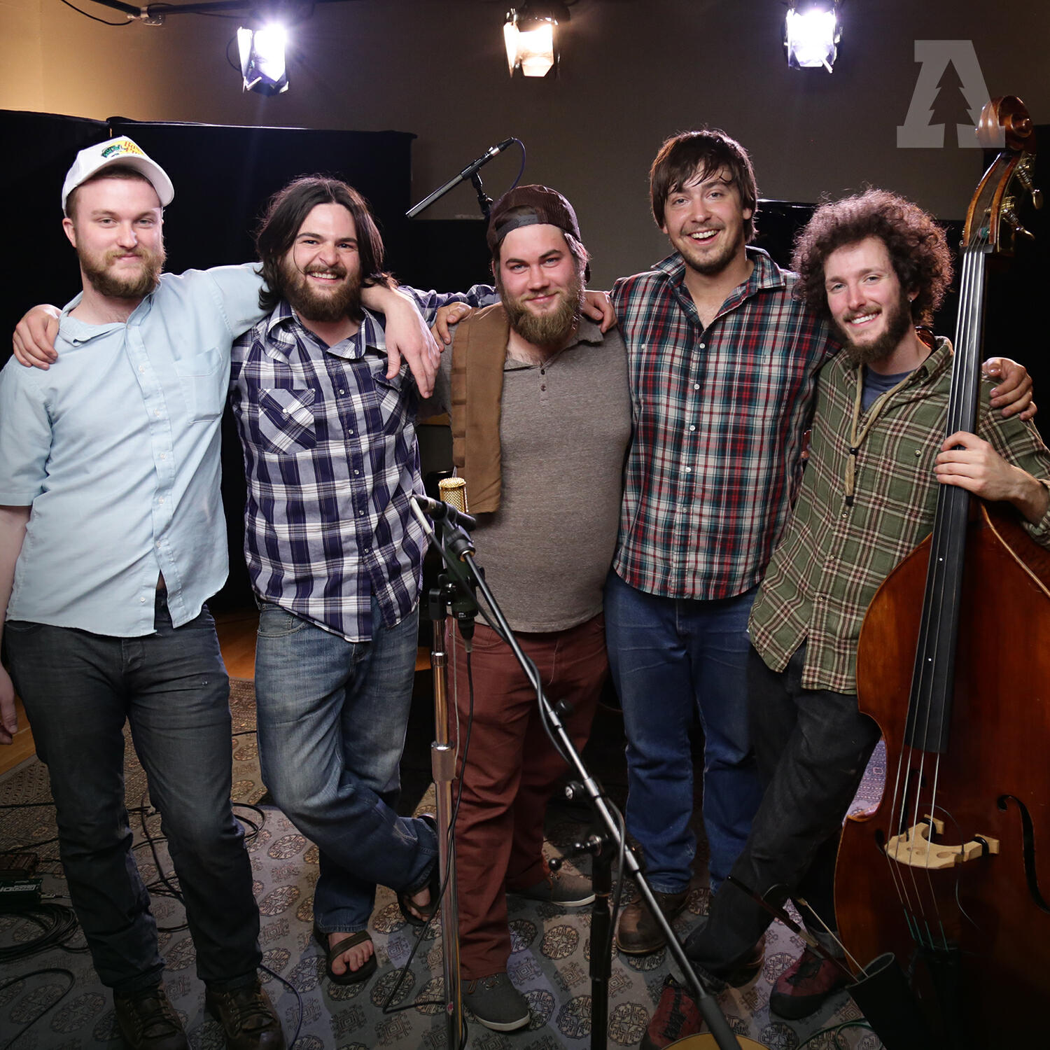 Релиз Horseshoes & Hand Grenades on Audiotree Live