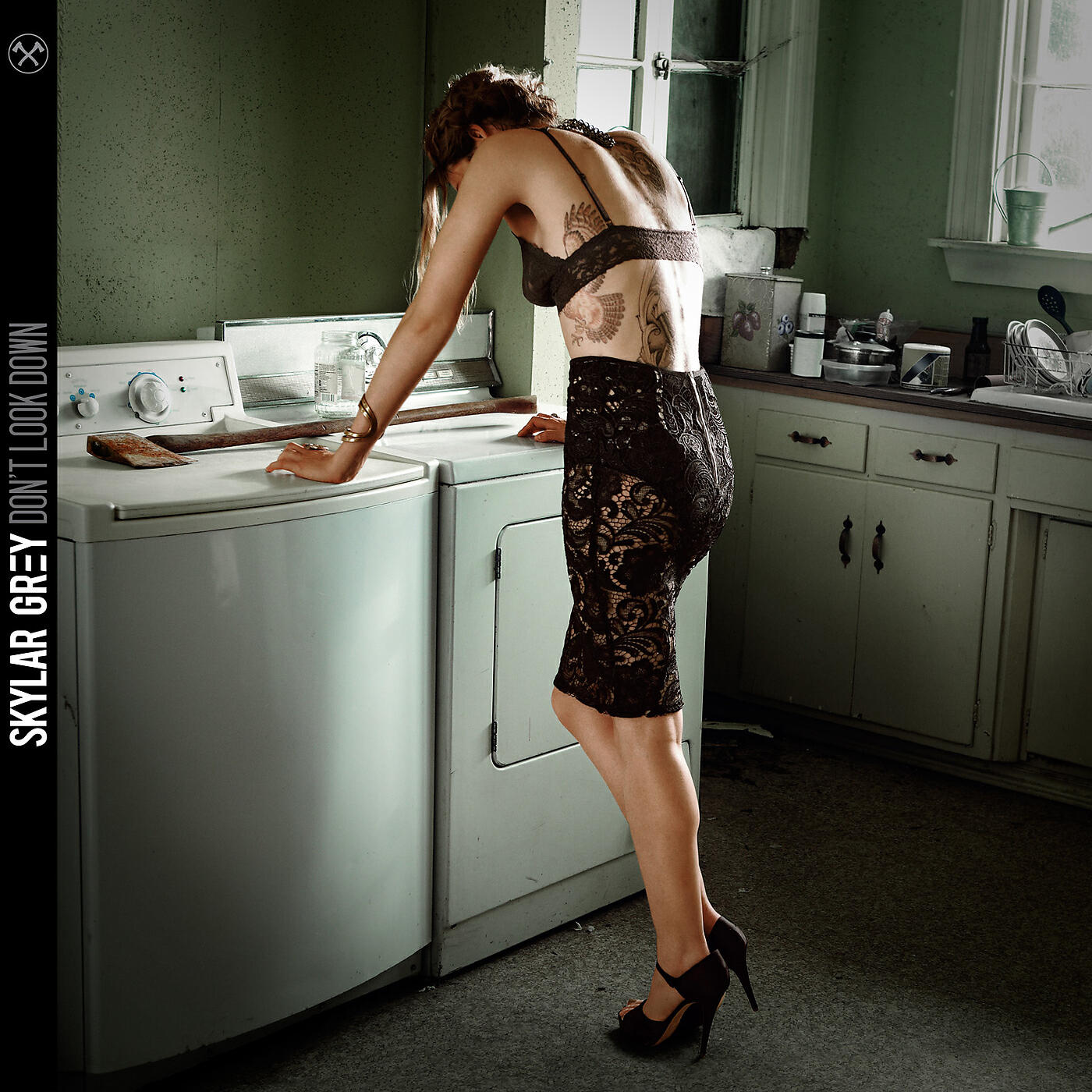 Релиз Don't Look Down