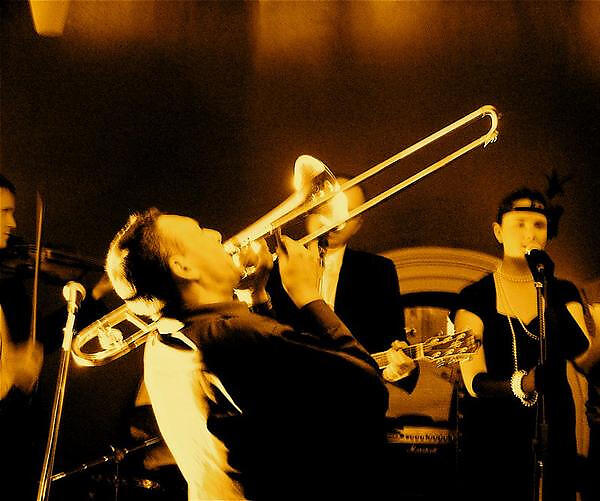 The Brad Pitt Light Orchestra