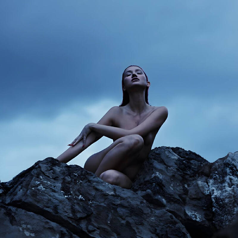 Релиз Holy Water