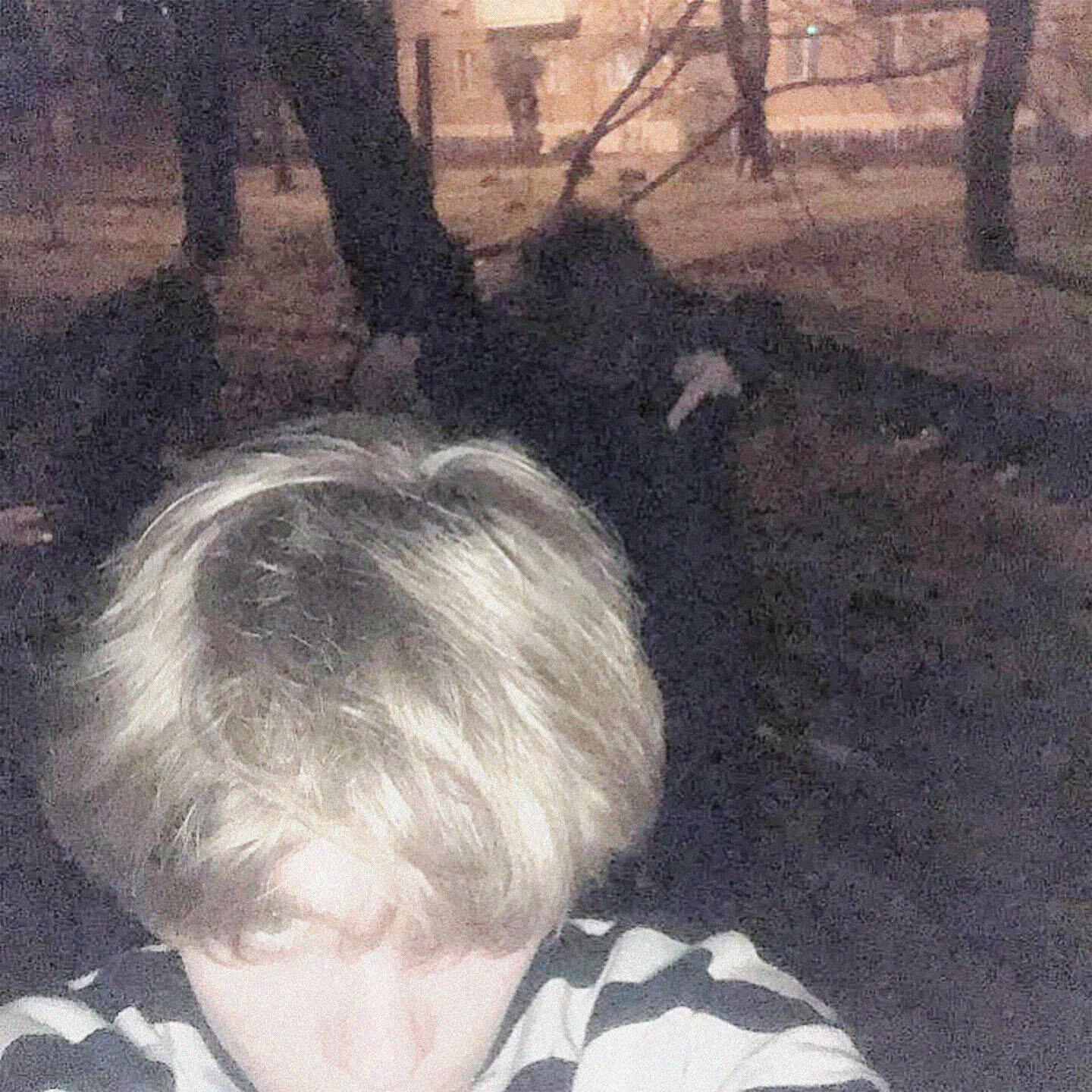 развязанные шнурки