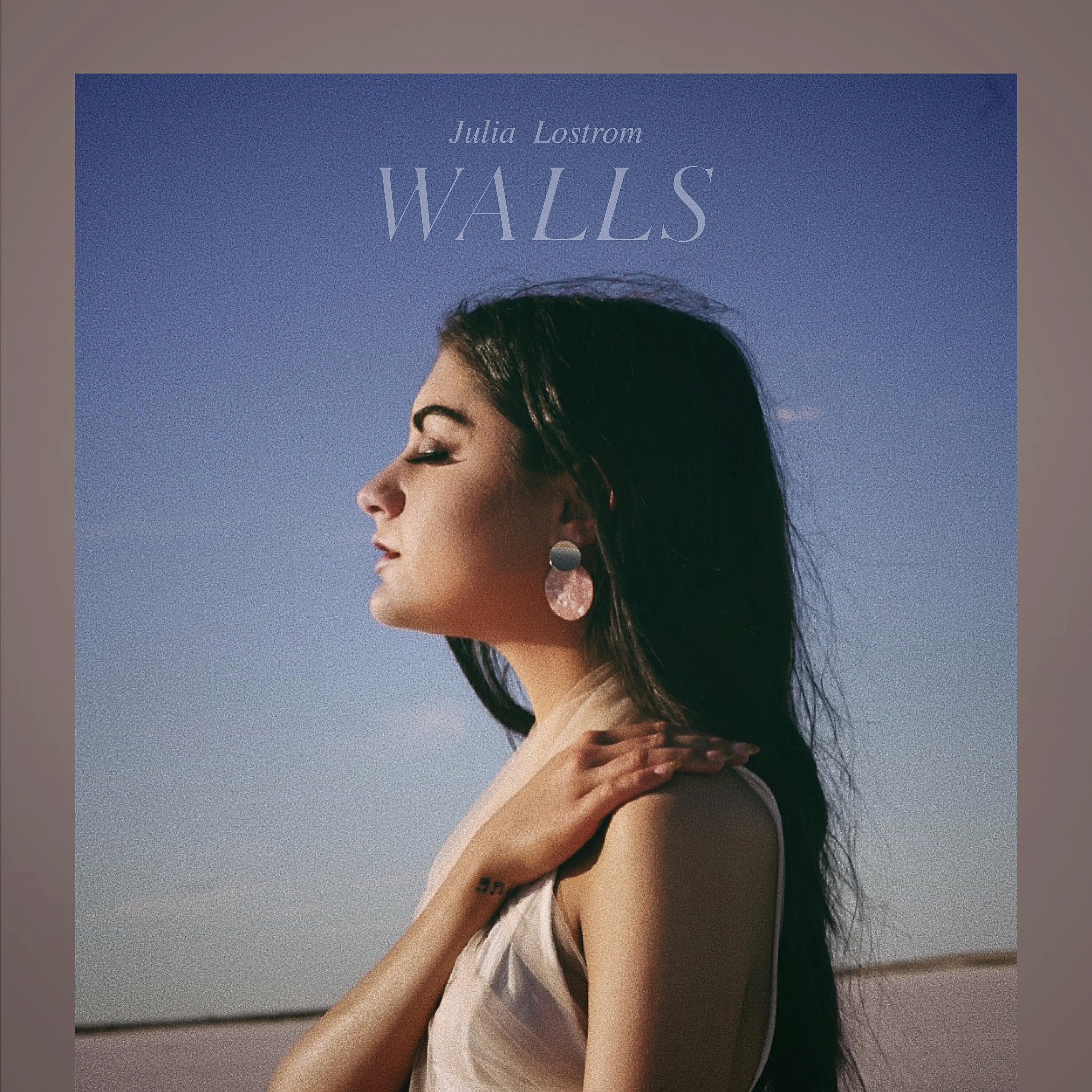 Релиз Walls