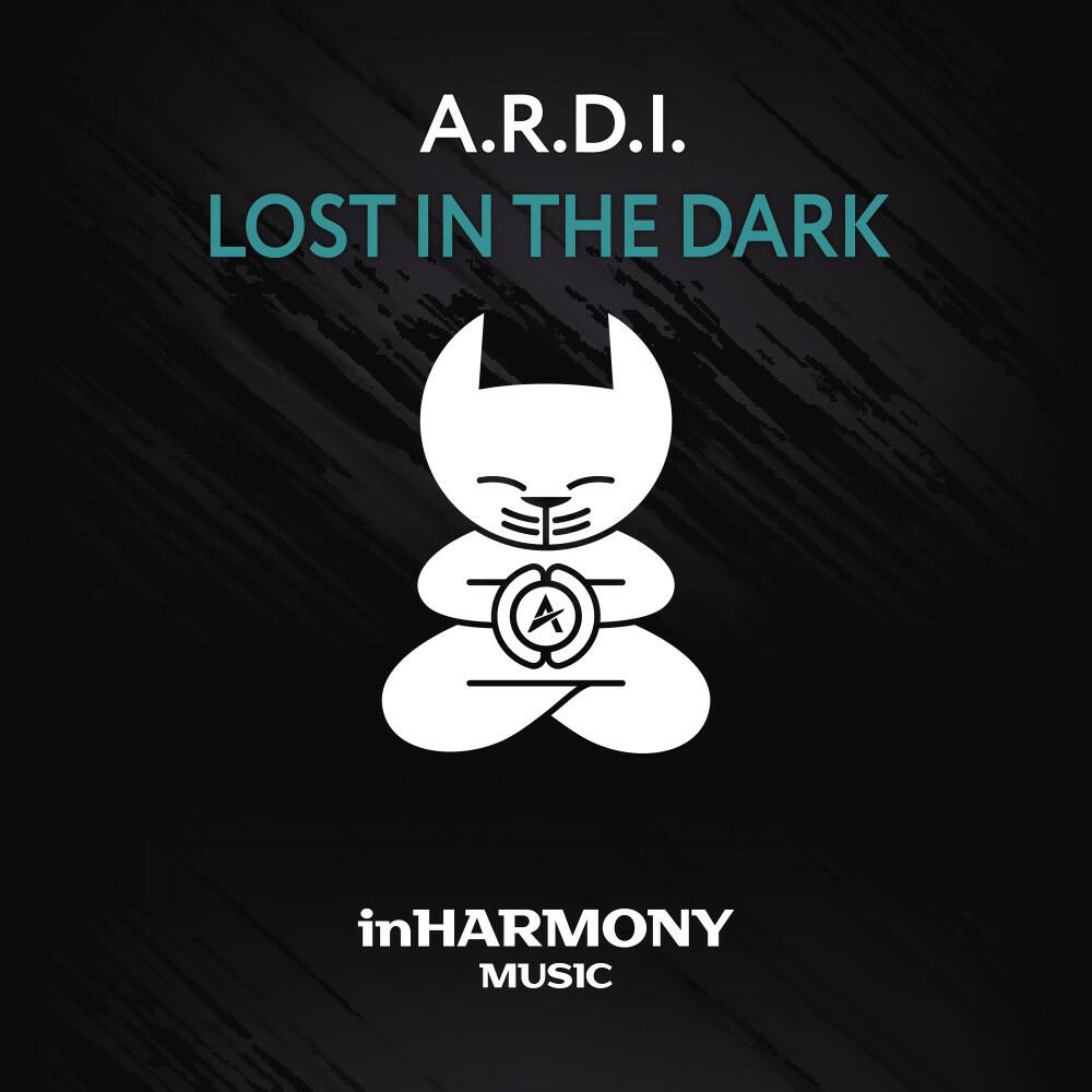 Релиз Lost in the Dark