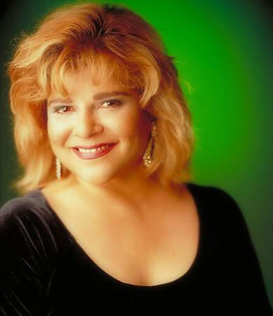 Laura Canales