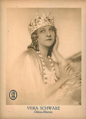 Vera Schwarz