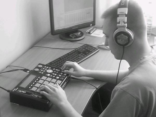 DJ Rav