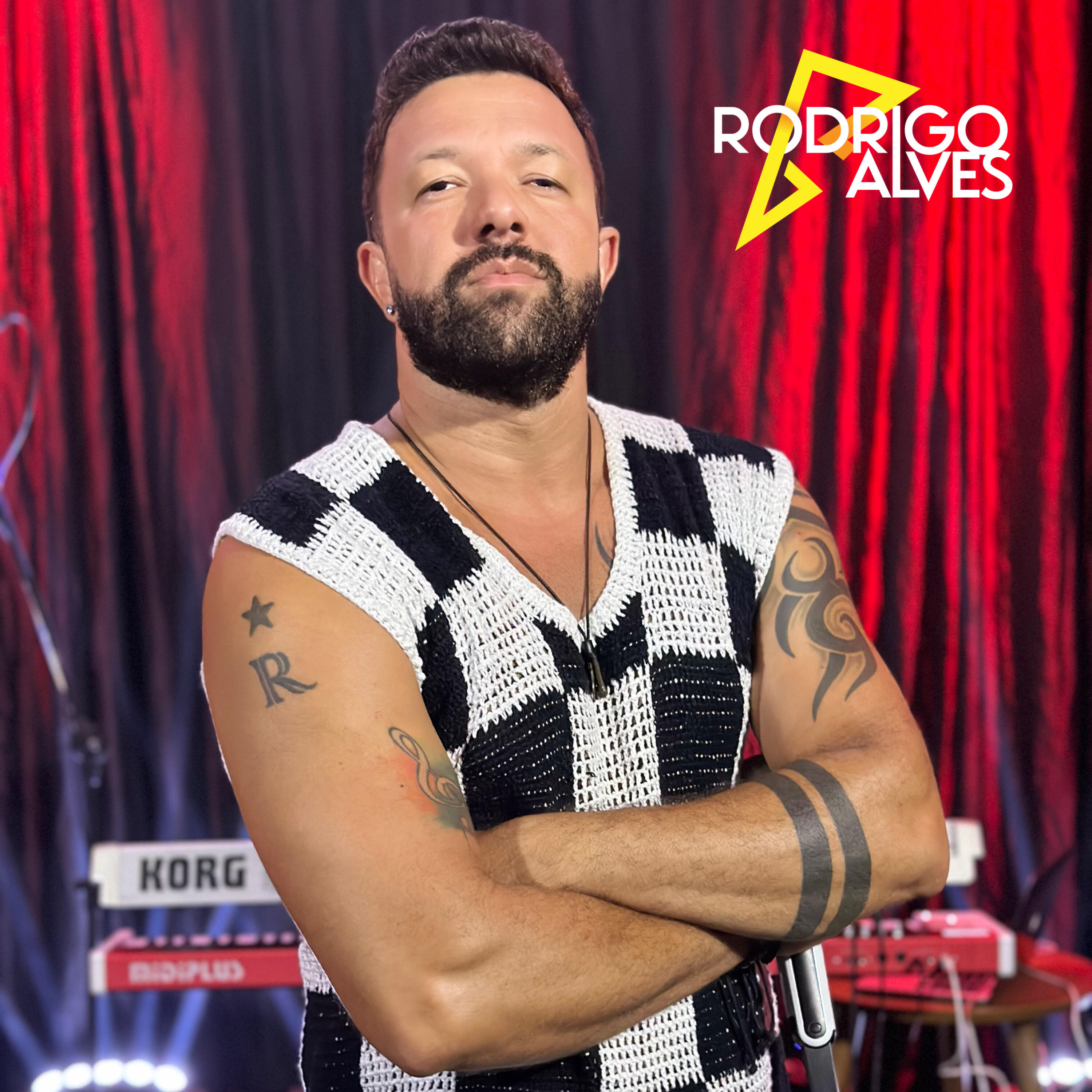 Релиз Amor a Dois (Tudo Que É Gostoso)
