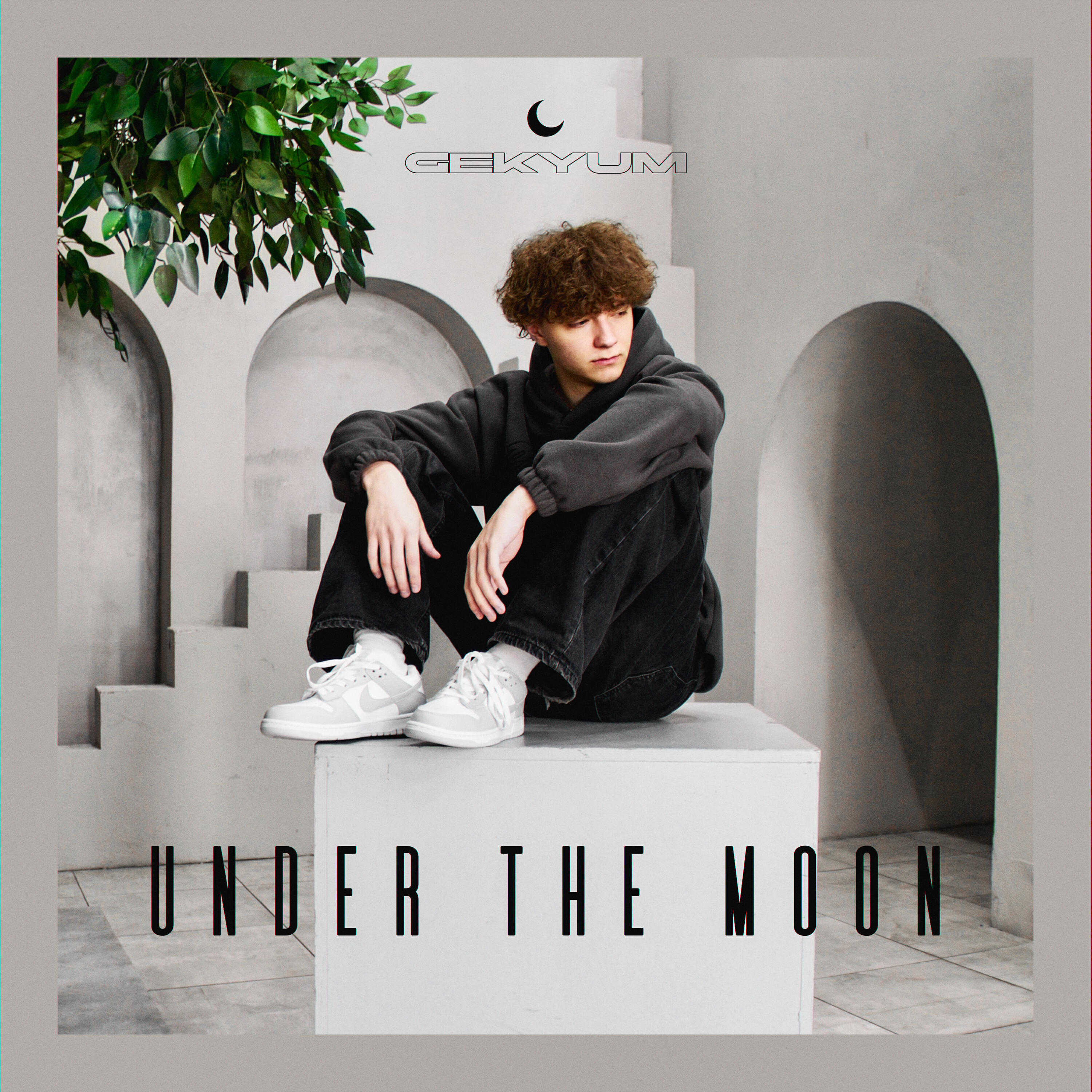 Релиз under the moon