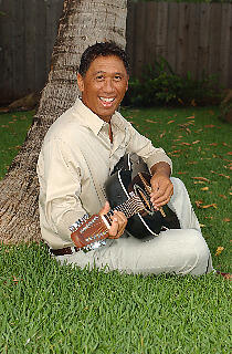 Kenneth Makuakane