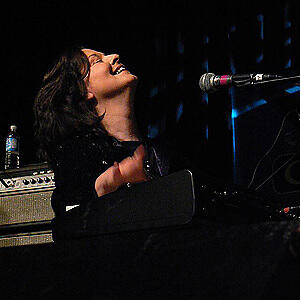 Linda Gail Lewis