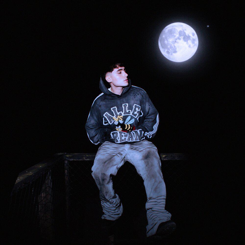 Релиз LA MISMA LUNA