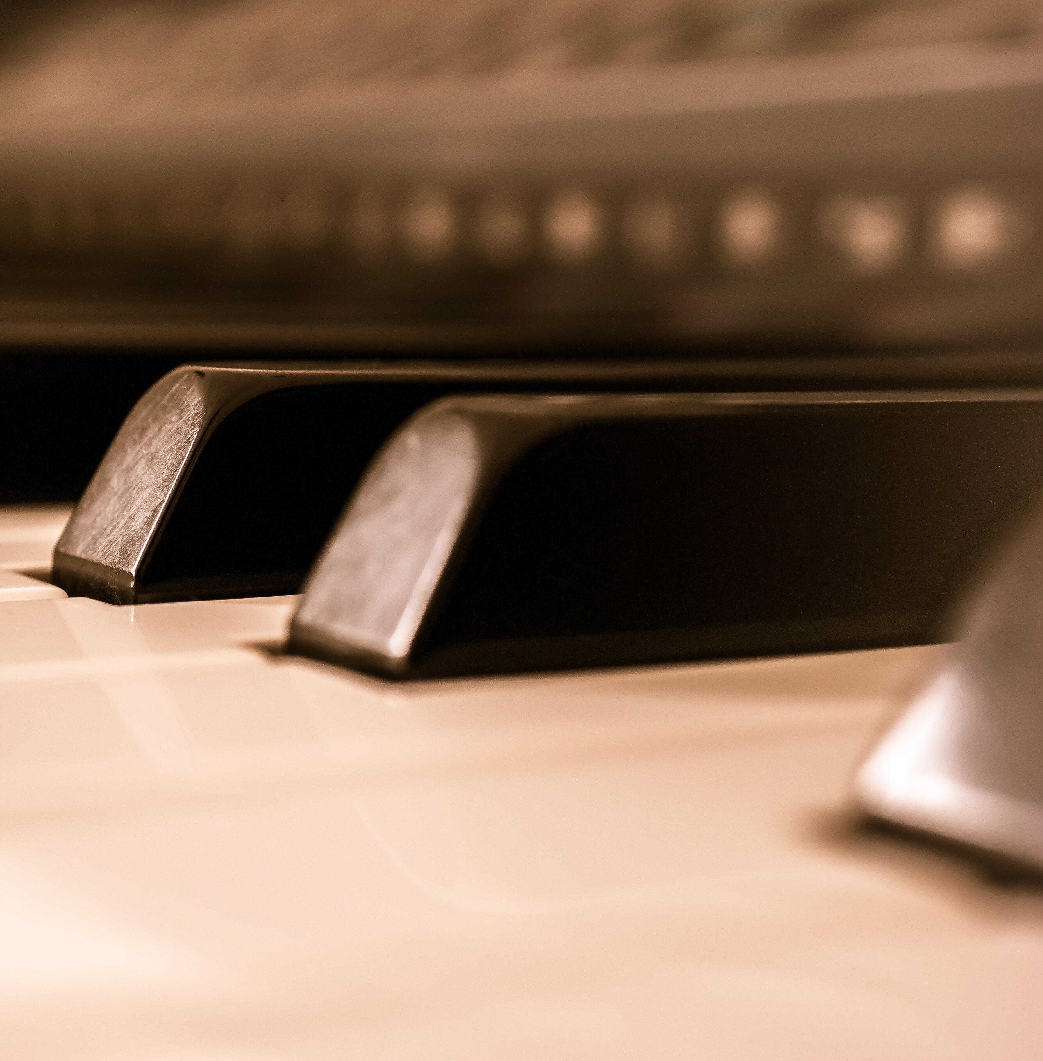 Релиз Exclusive Piano Collection - 20 Melodies to Fall in Love with and for the Ultimate Relaxing Ambience