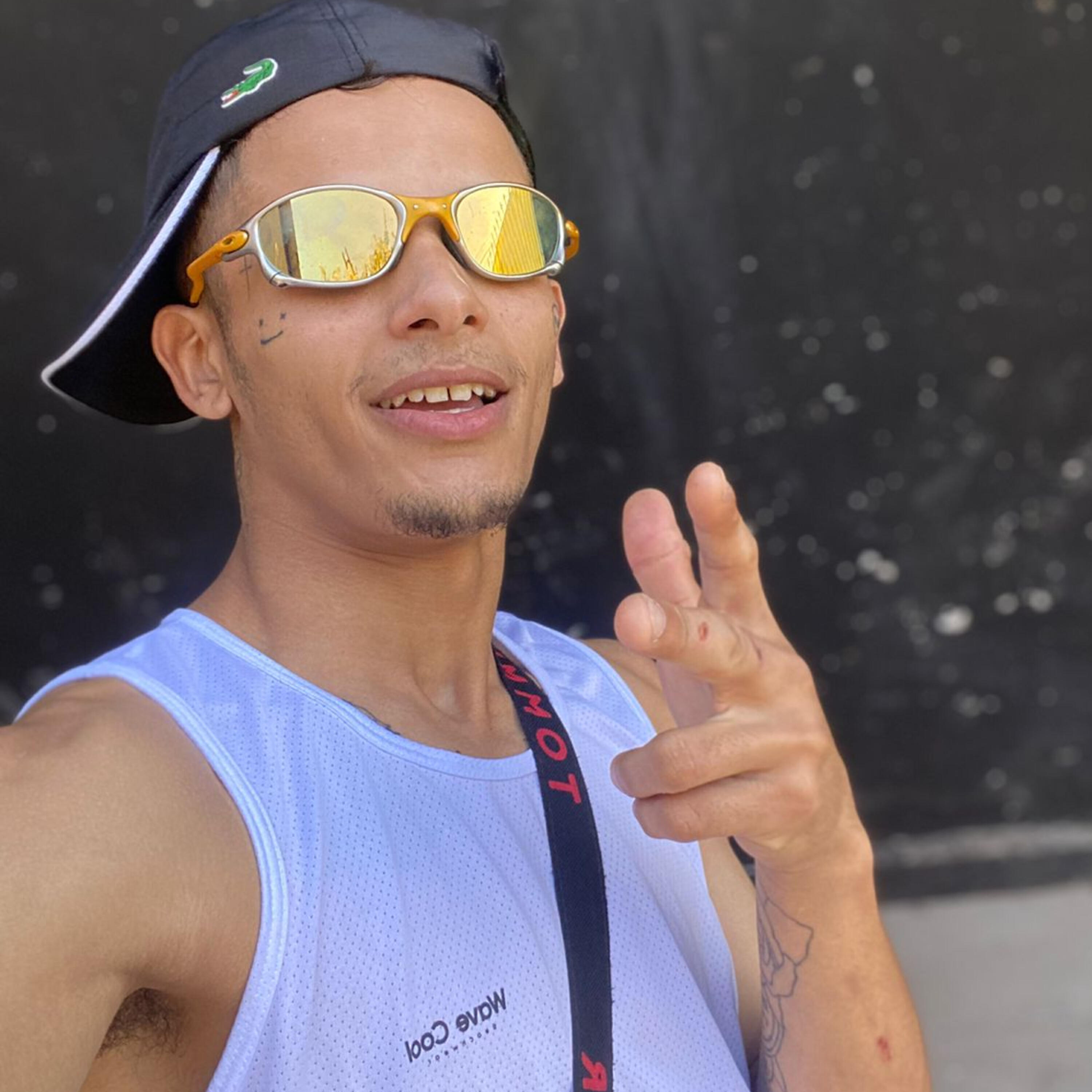 BrenoTT, 2m - Japão