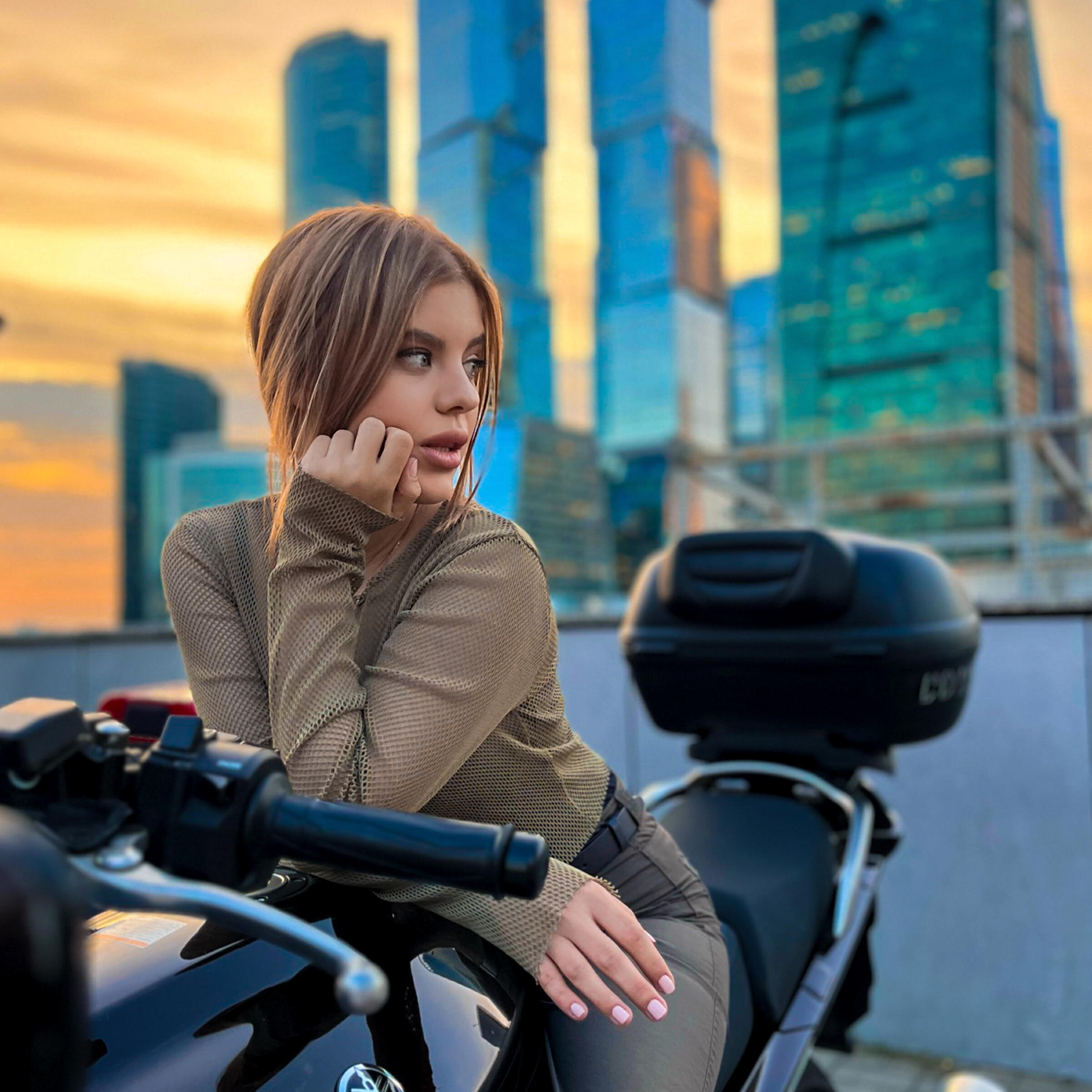 Релиз Девочки не плачут