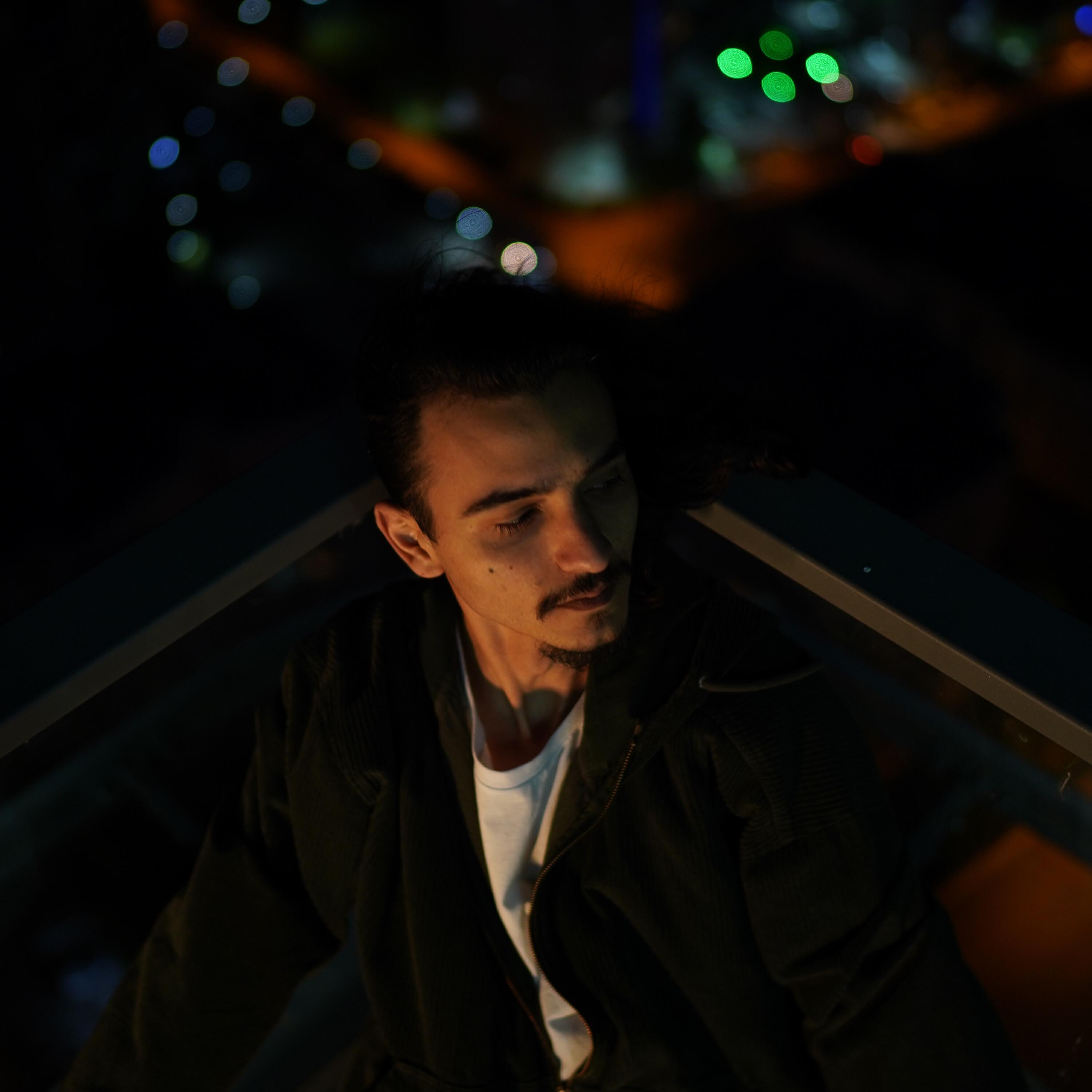 Скачать песню Neva - Tanıdık бесплатно в MP3 для Android и iOS