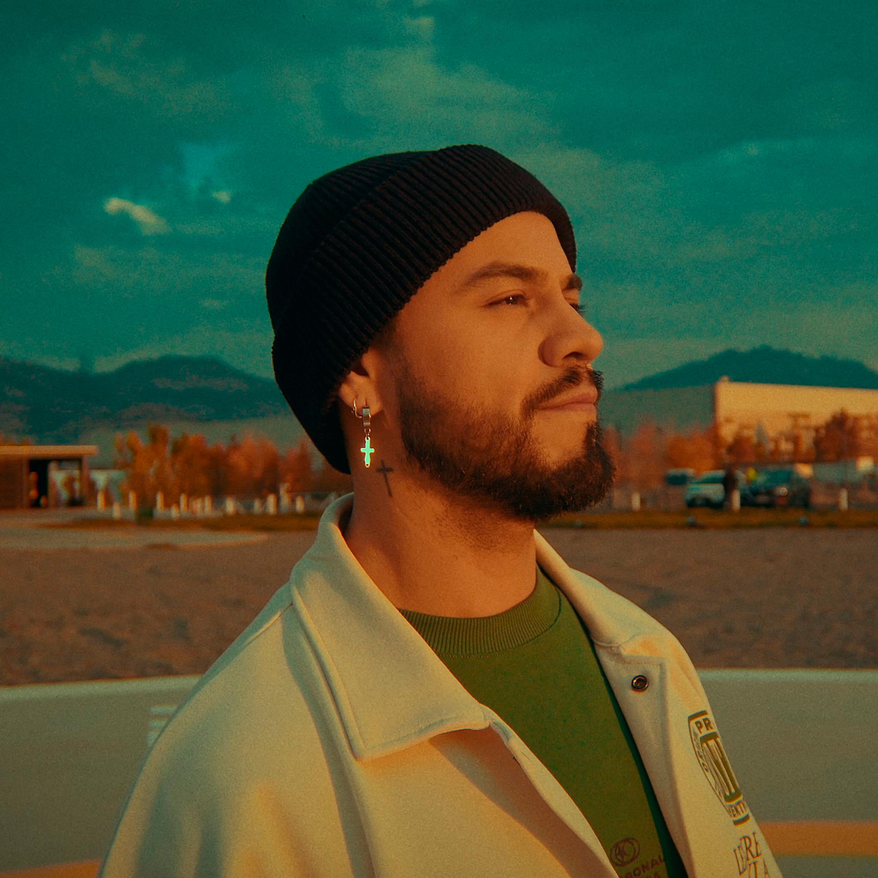 Релиз Lost On You (Spanish Version)