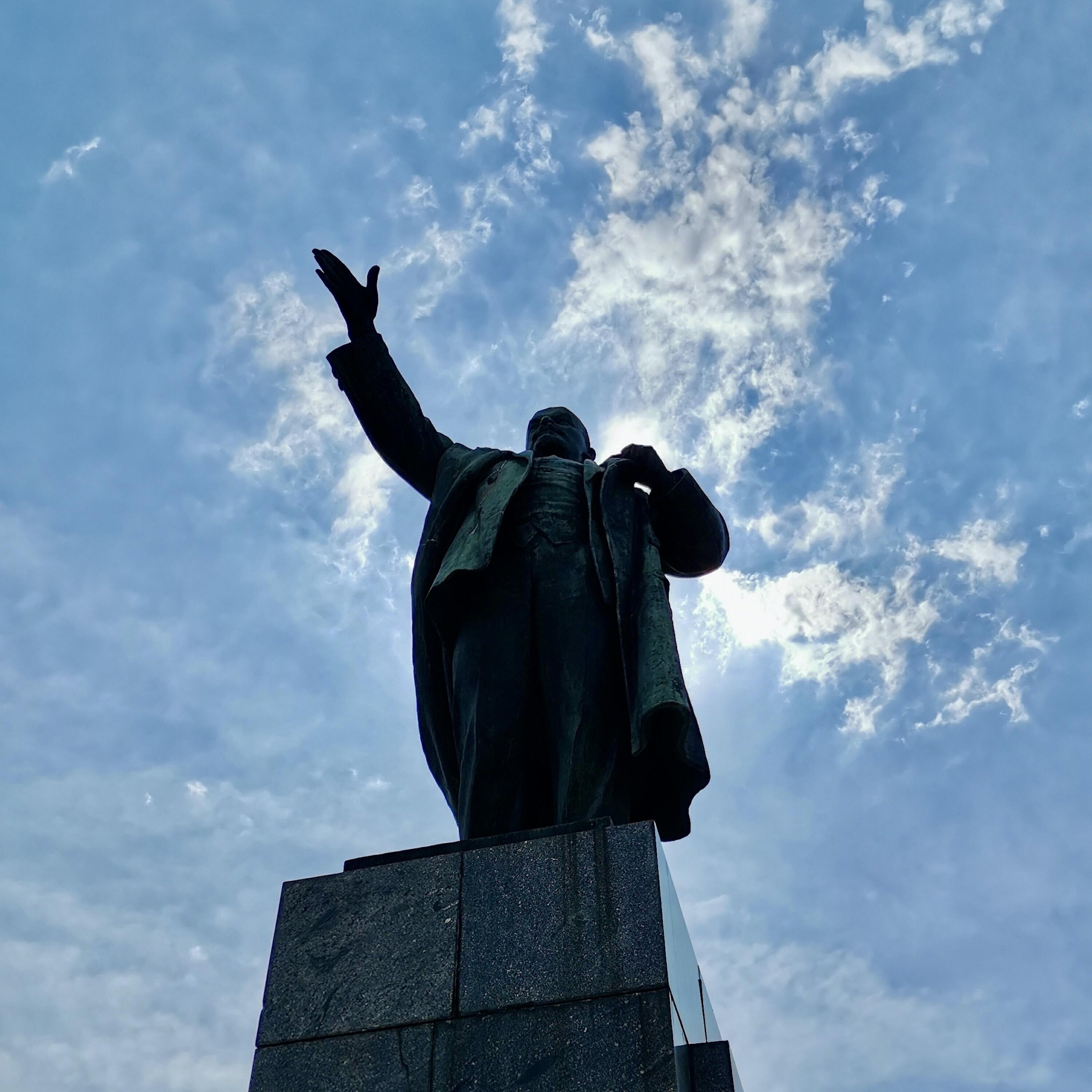 Релиз Подальше