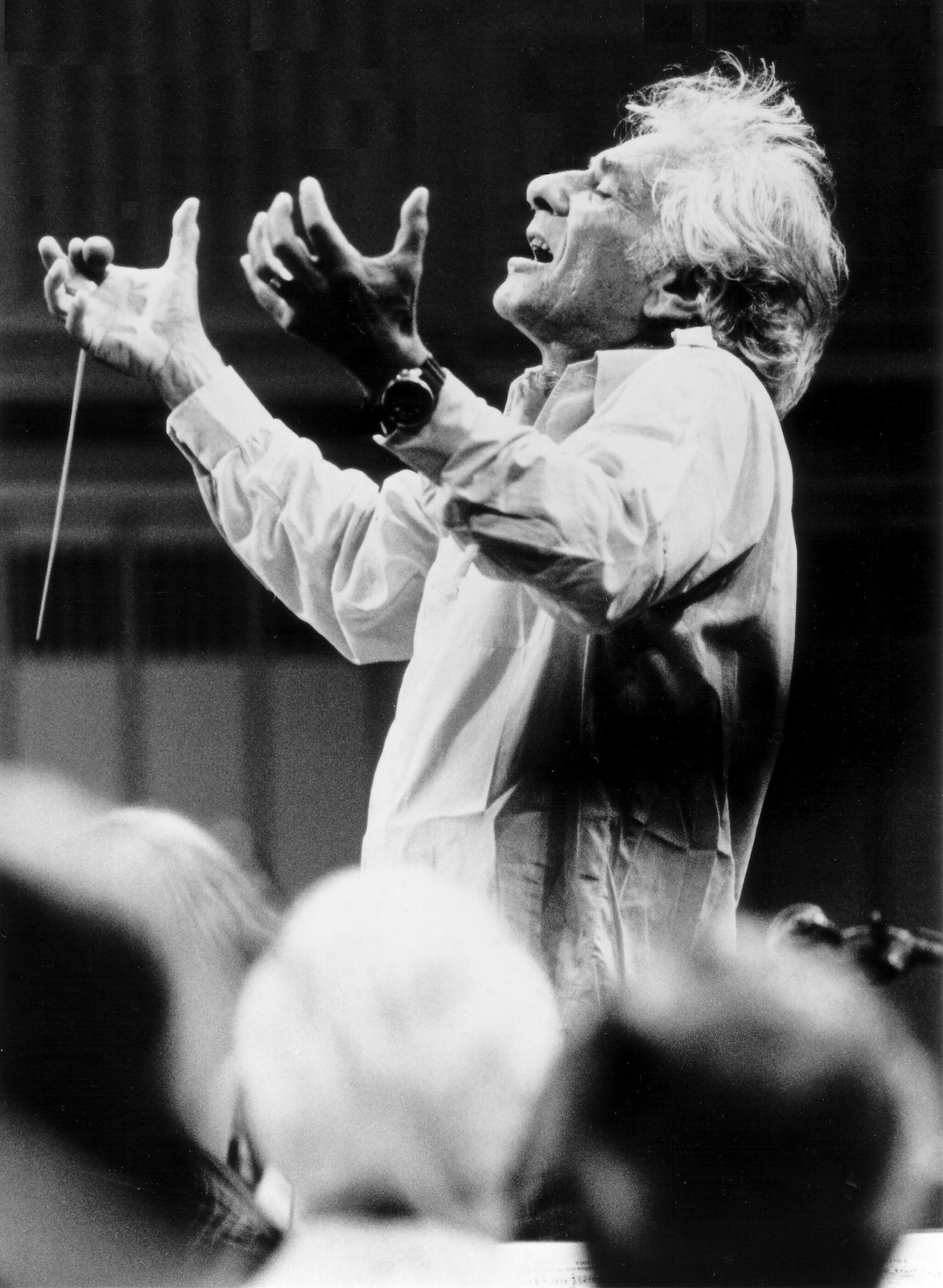 Leonard Bernstein все песни в mp3