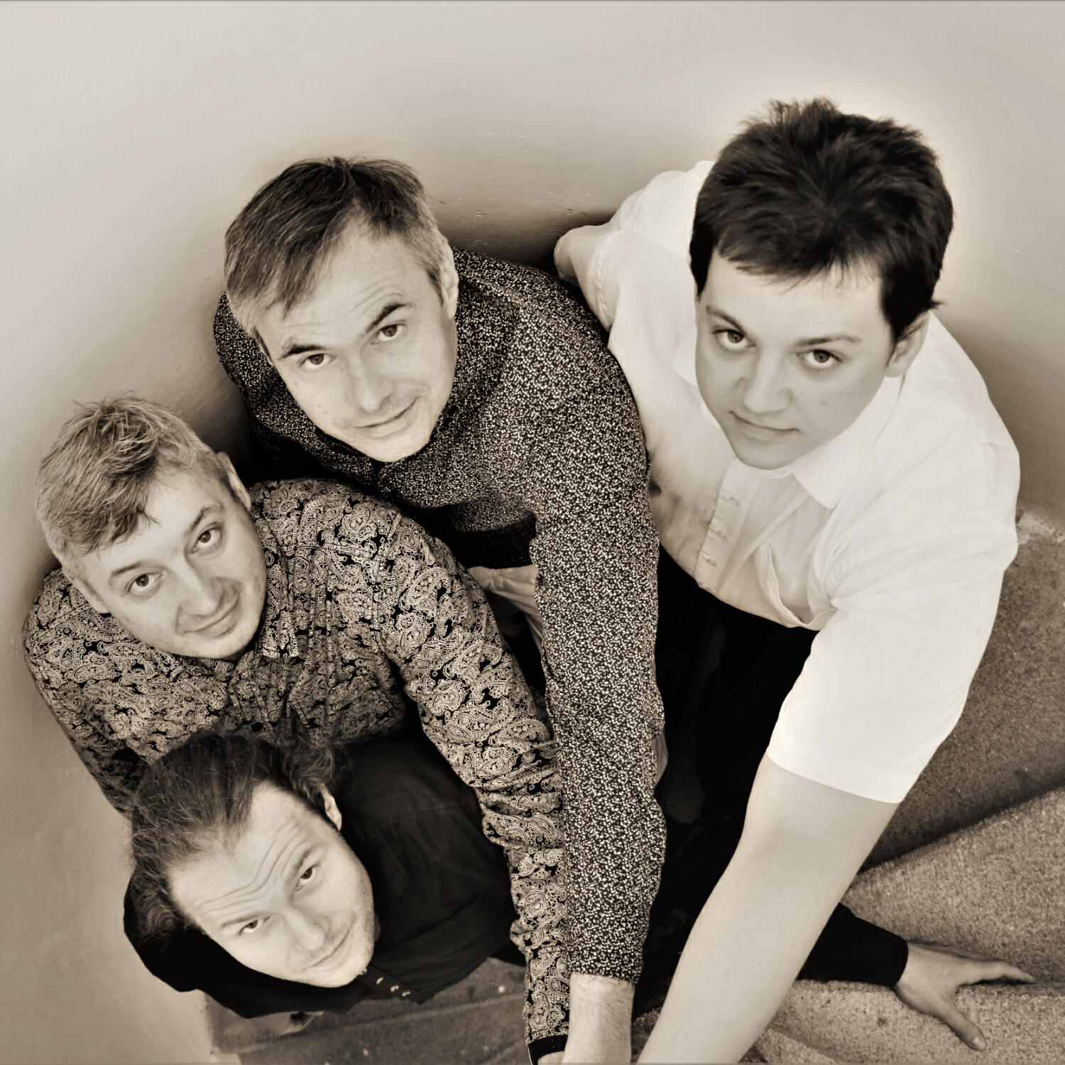 Релиз The Small Album