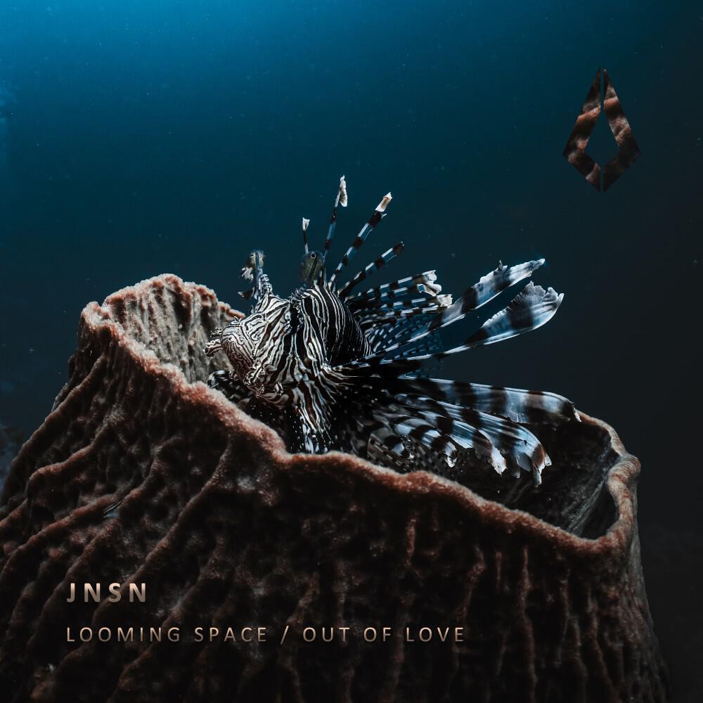 Релиз Looming Space / Out of Love