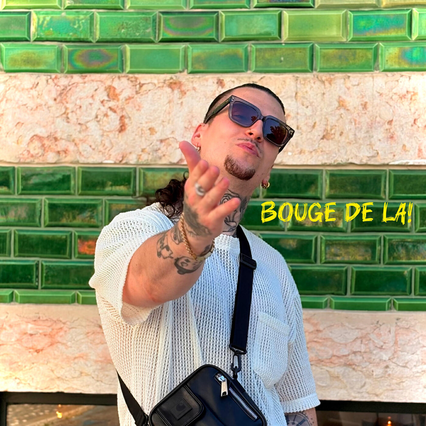Релиз Bouge de là!