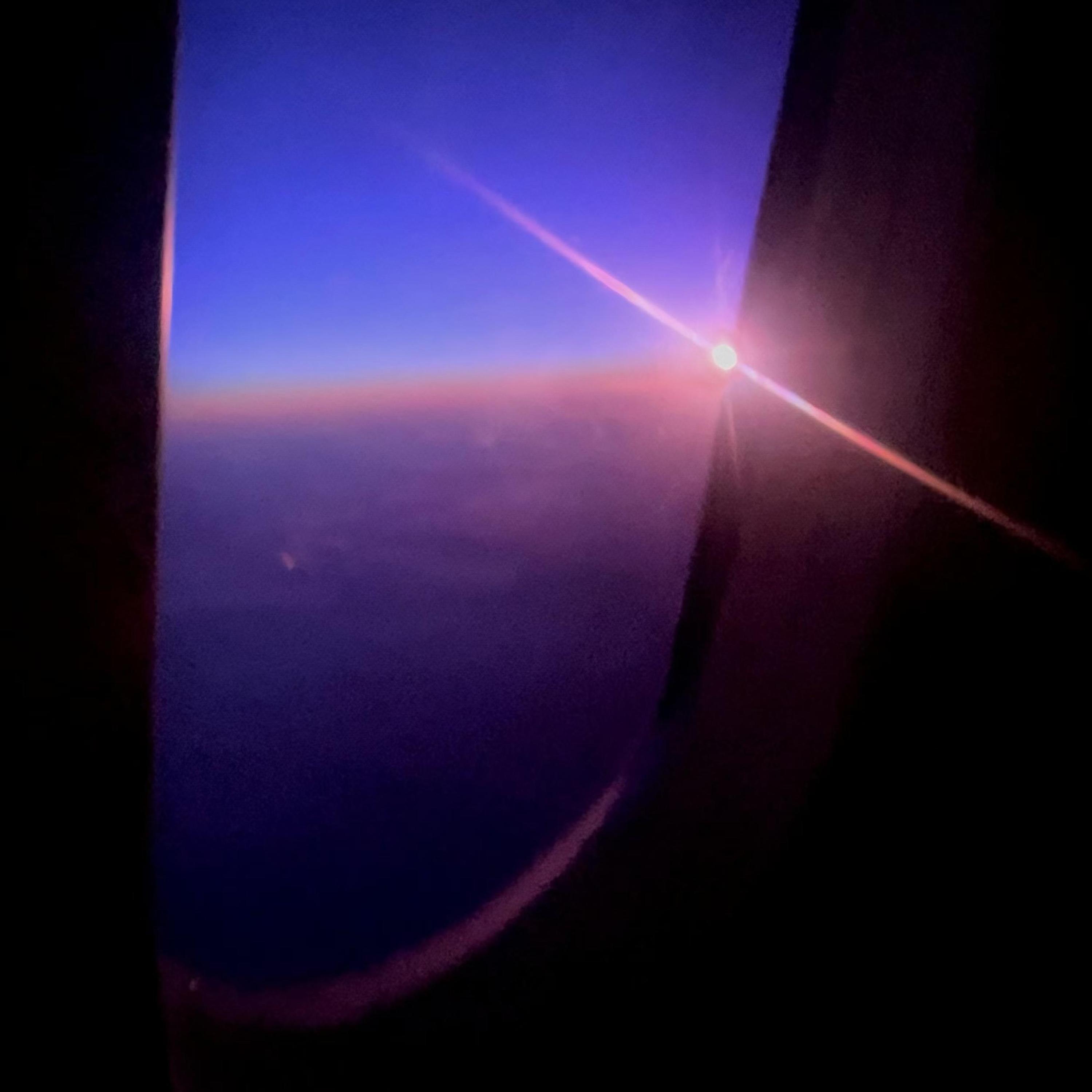 Релиз 凌晨经济舱