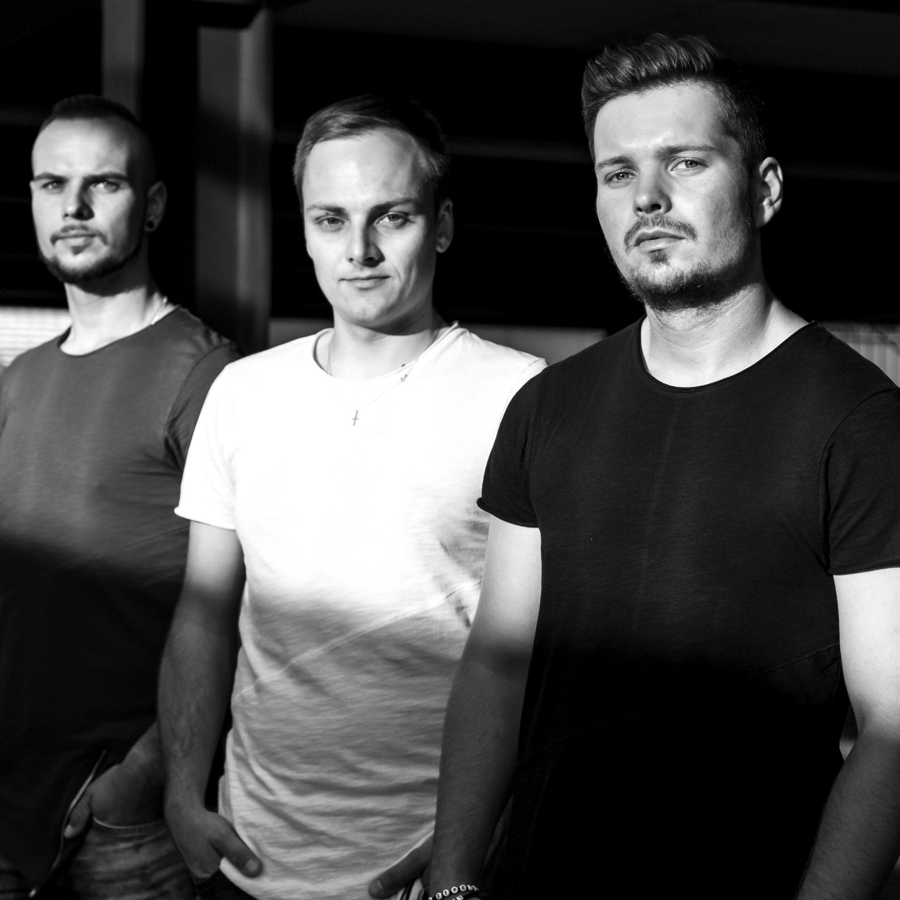 Релиз Chýbaš mi - akustická verzia