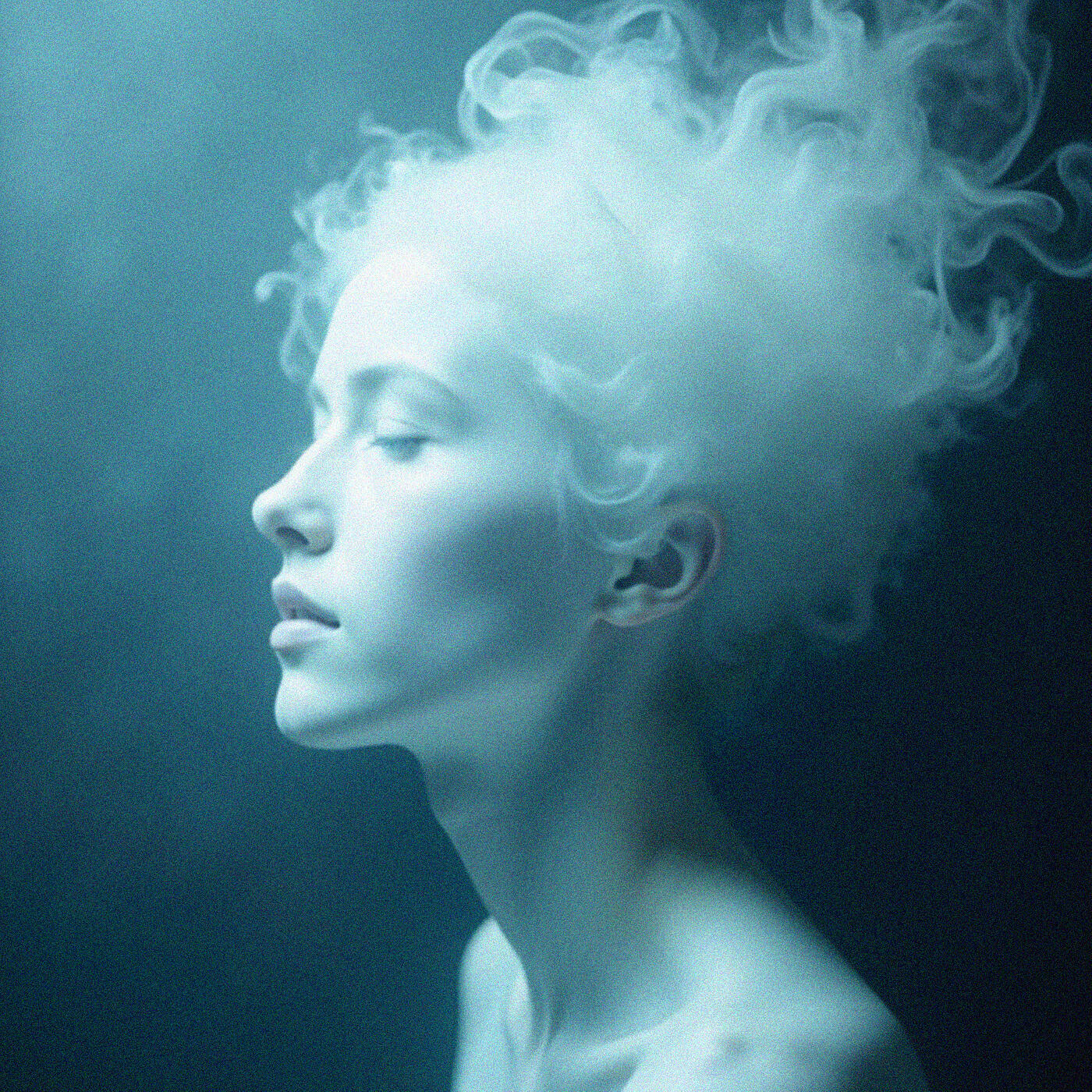 Релиз White Smoke
