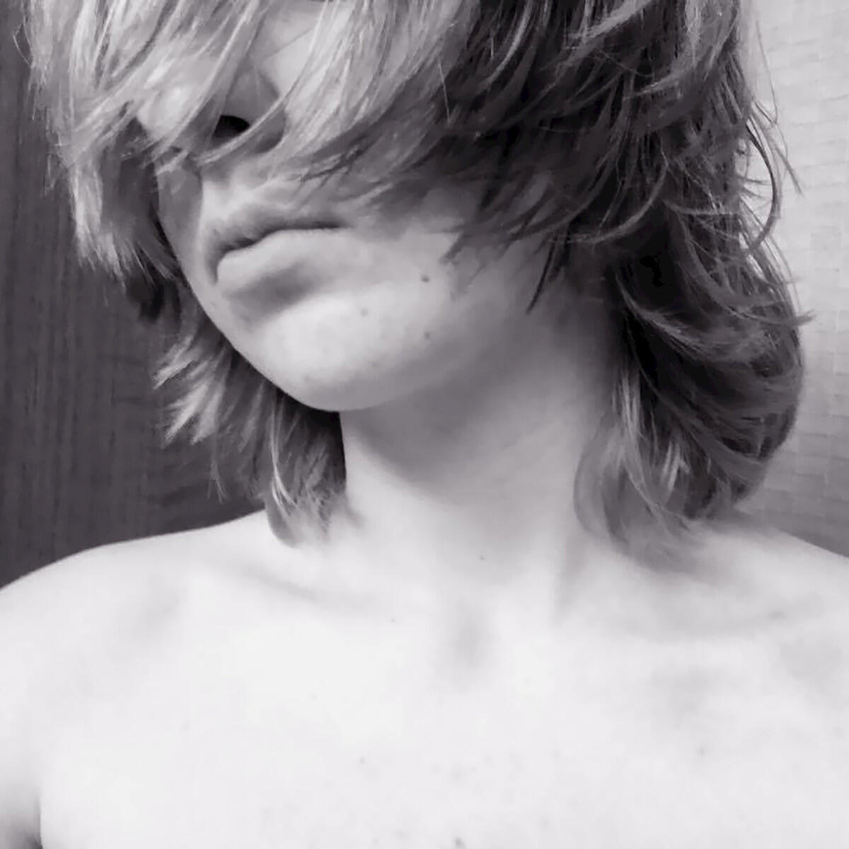 Релиз Looking