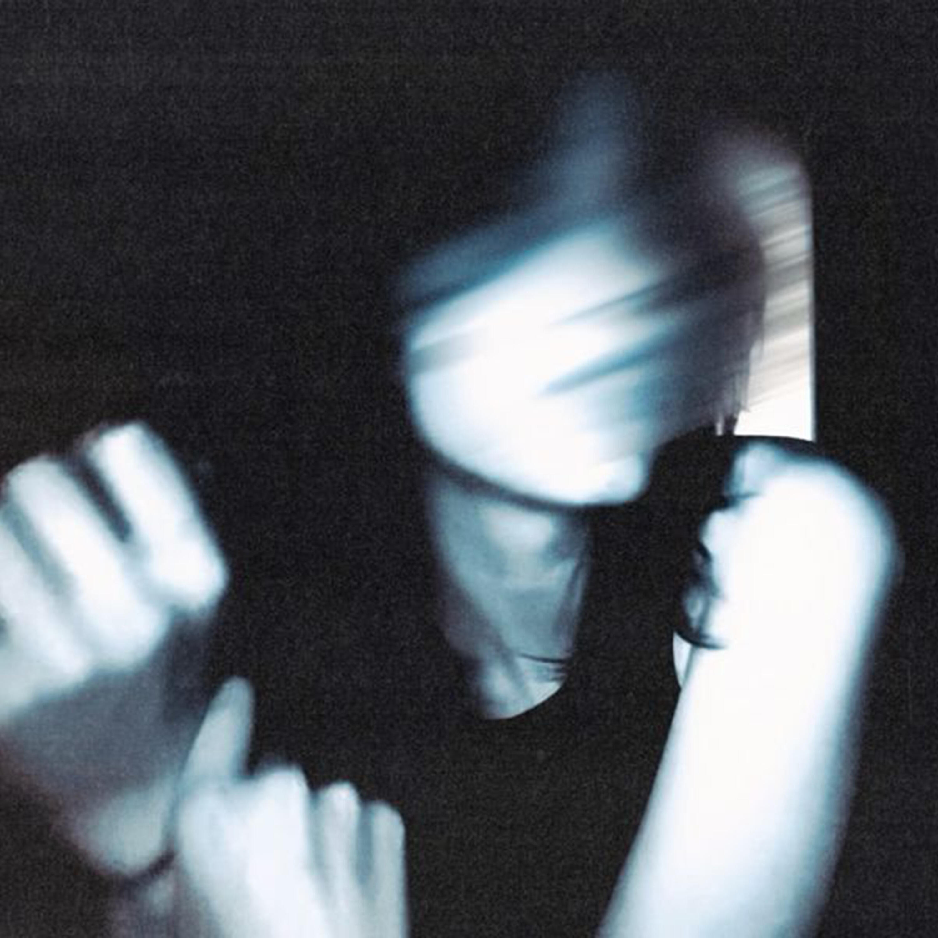Релиз Alone
