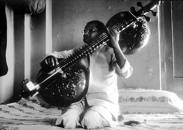 Ustad Asad Ali Khan