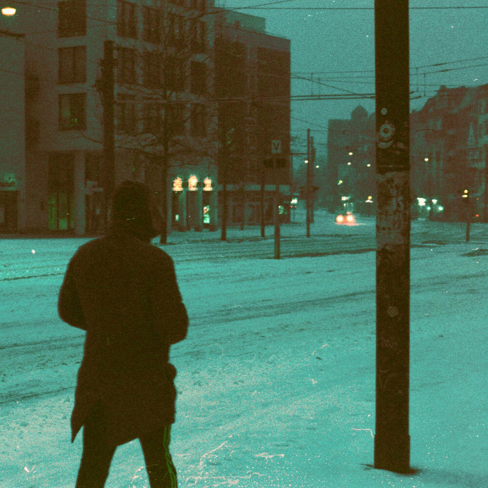 Релиз pick up the phone