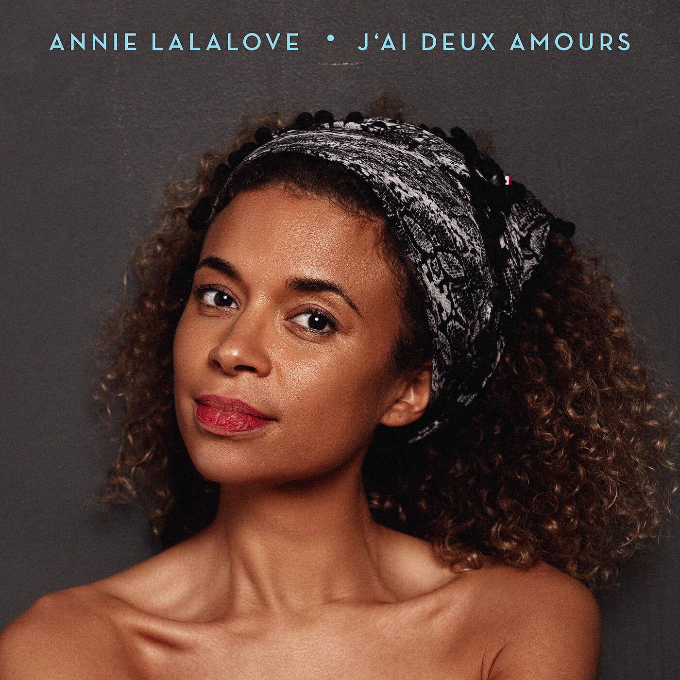 Постер альбома J'ai deux amours