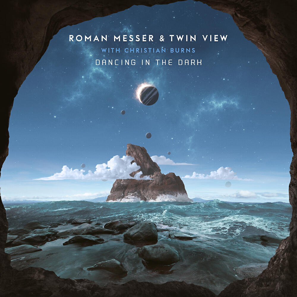 Релиз Dancing In The Dark