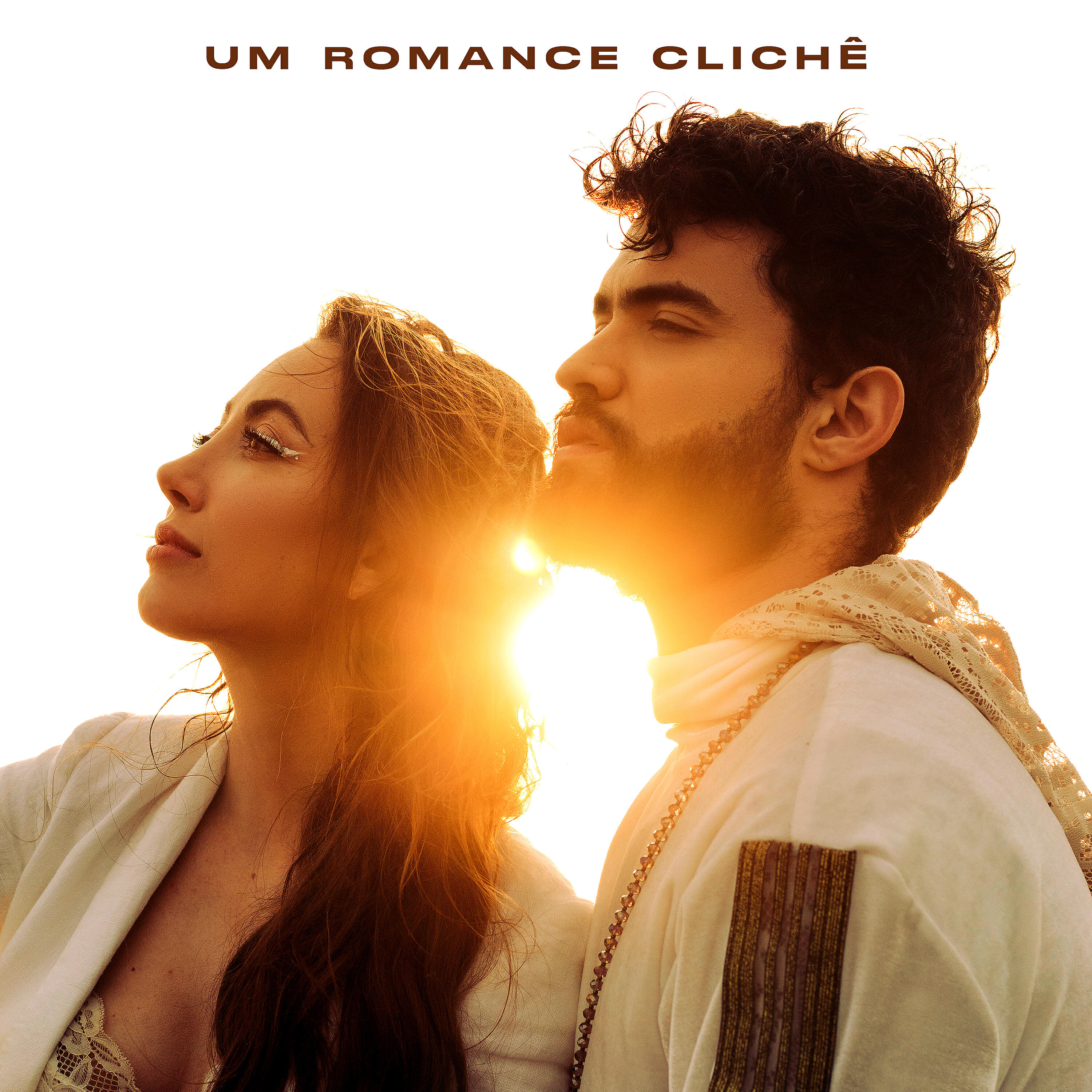 Релиз Um Romance Clichê