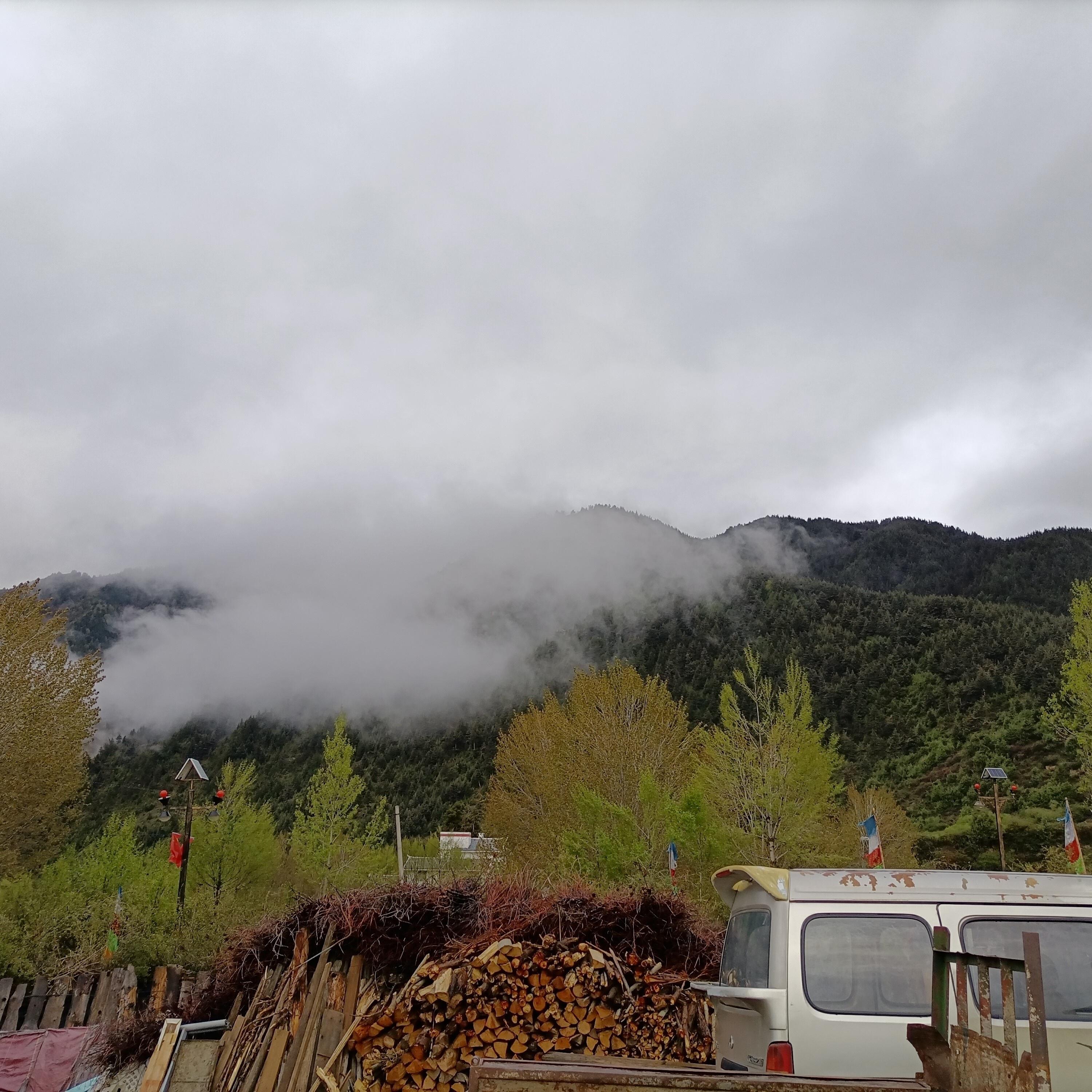 Трек 热情飞出塔吉家