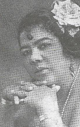 Lizzie Miles