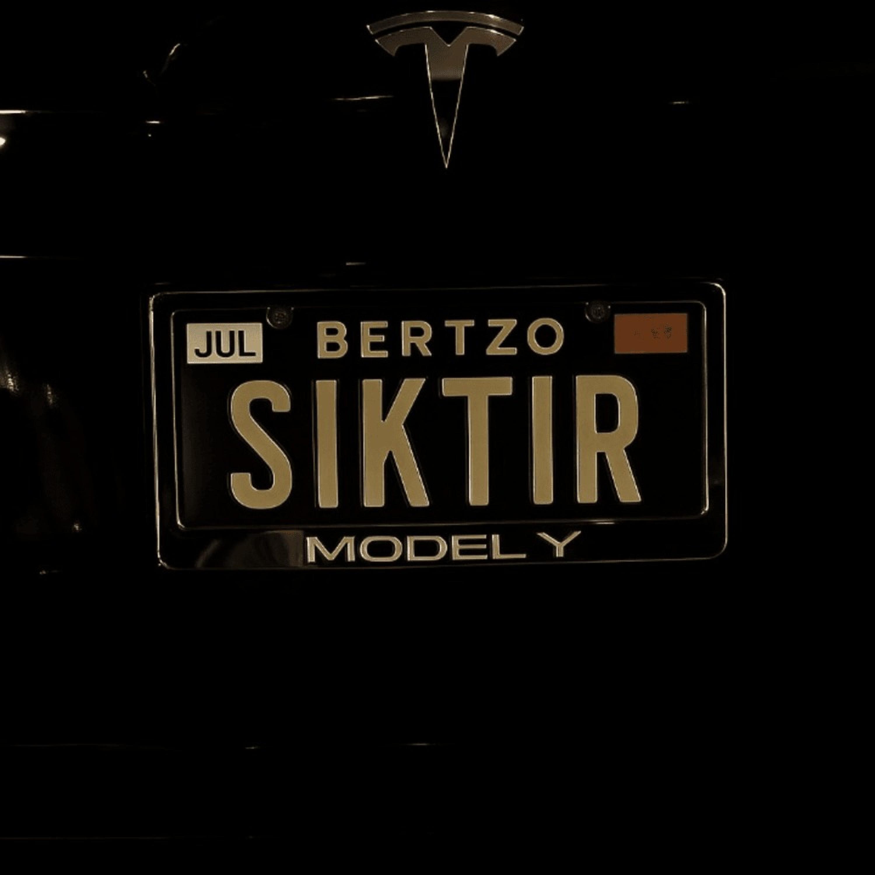 Релиз Siktir