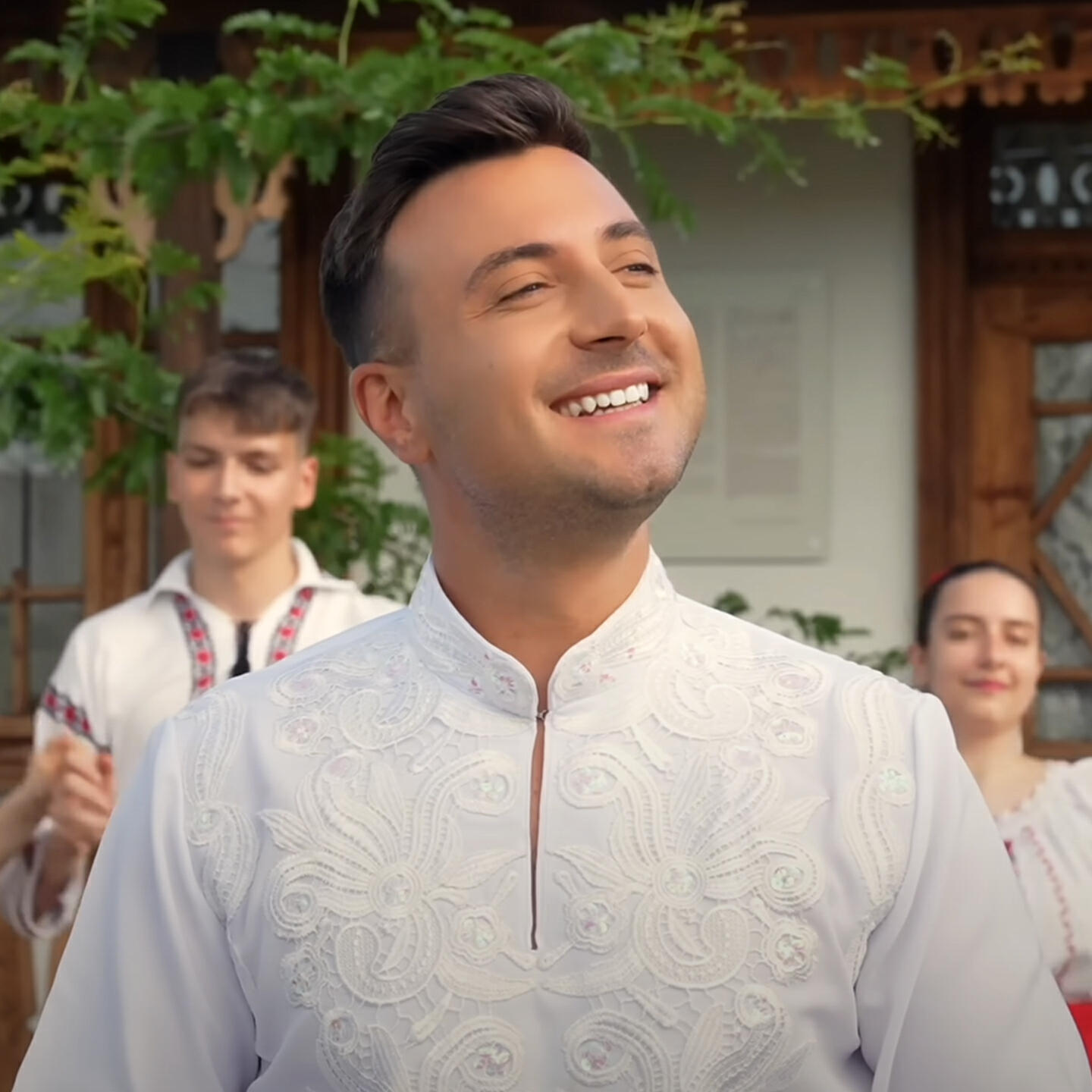Релиз Hai Mireasa, Iesi Afara
