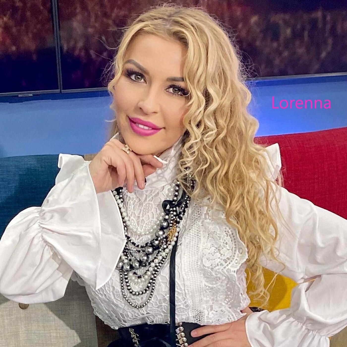 Скачать песню Lorenna - Nu Ne Bagam бесплатно в MP3 для Android и iOS