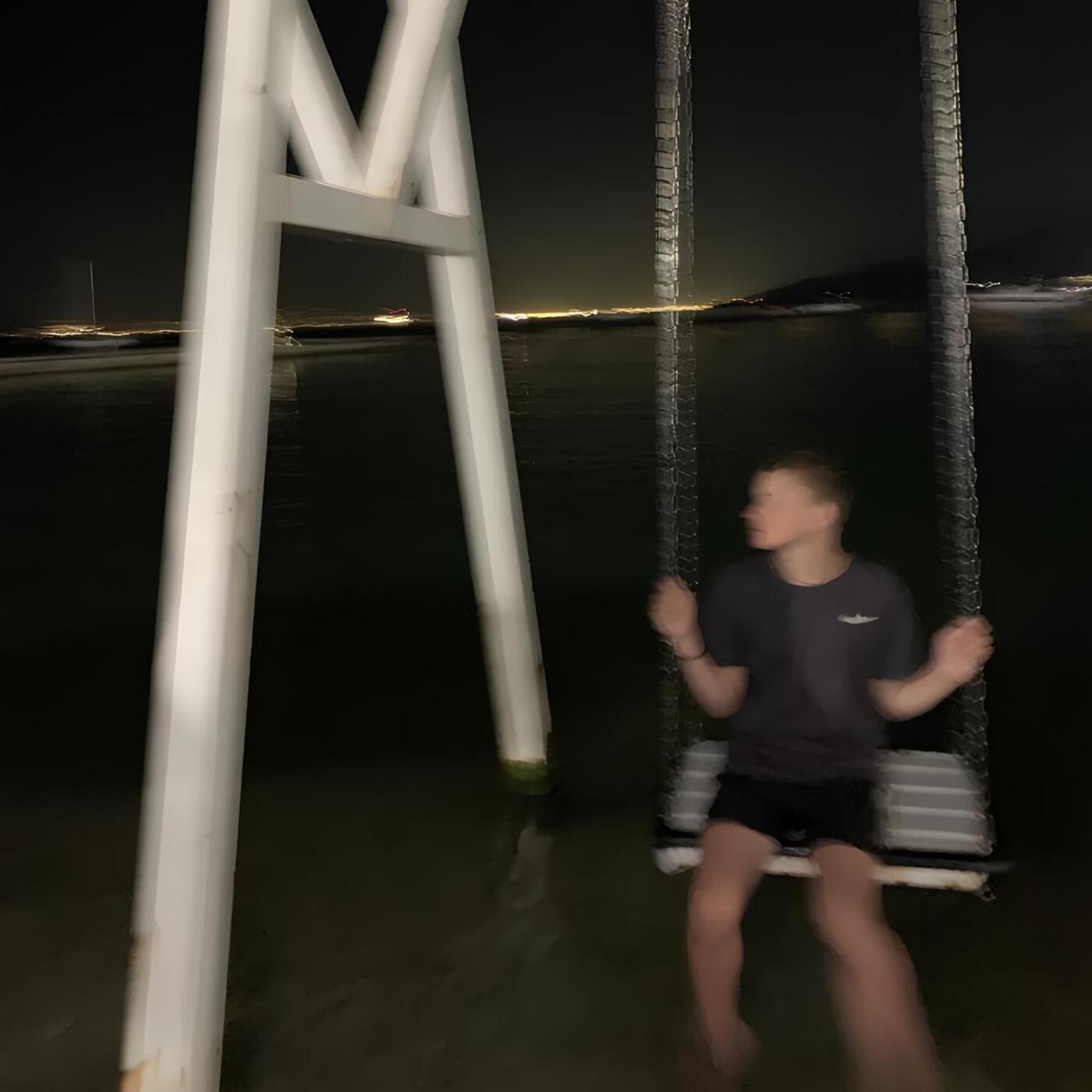 Релиз Бегай за другим