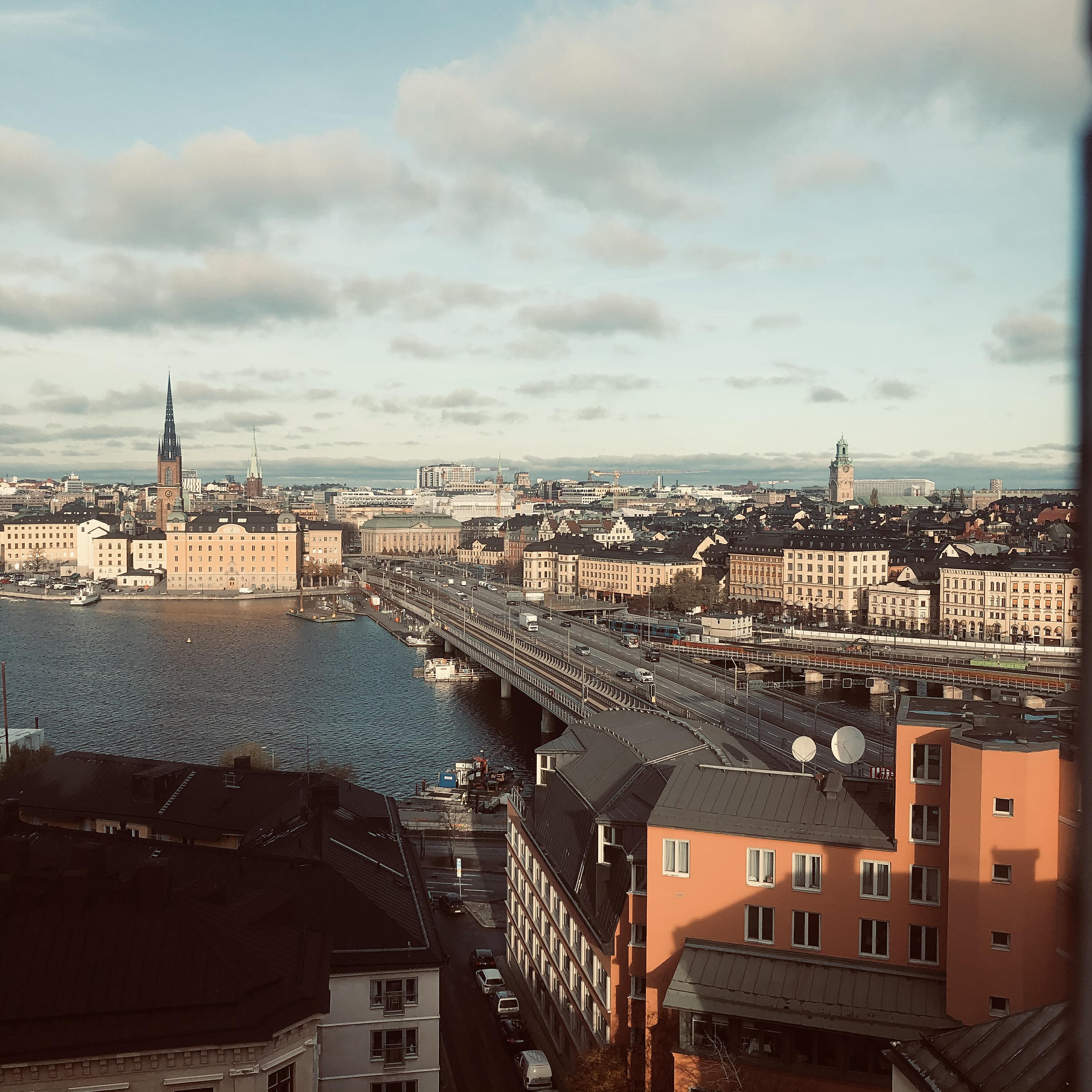 Релиз Balladen till Sverige