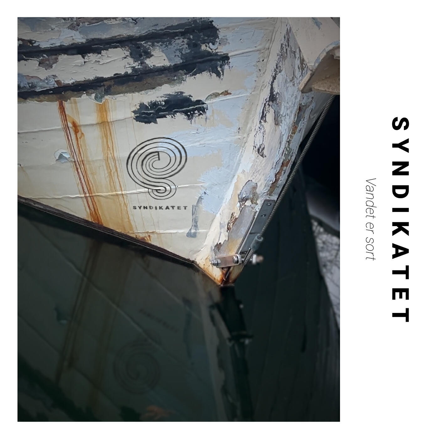 Релиз Vandet Er Sort