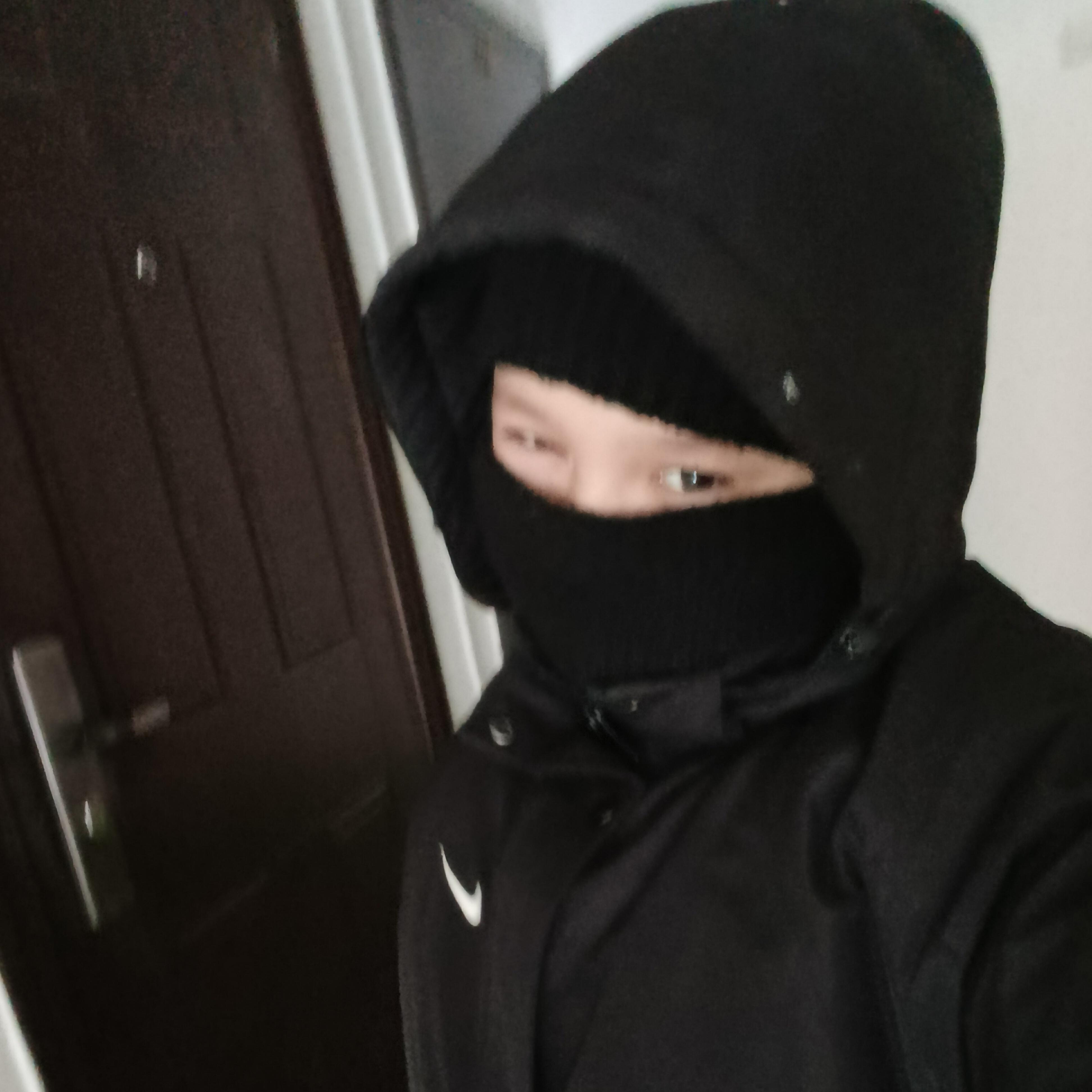 кью.