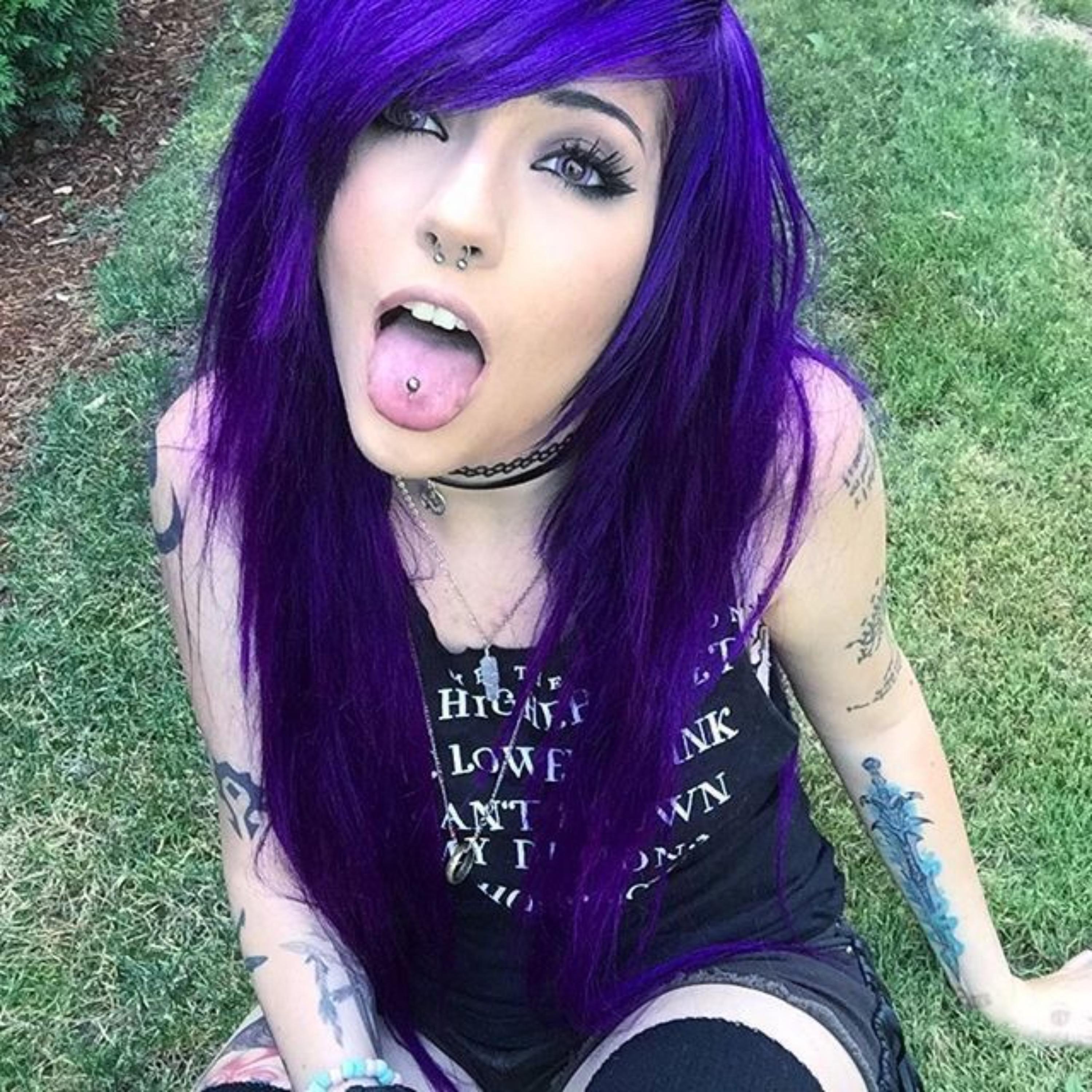 Релиз pr3tty lil sc3n3 sluttt