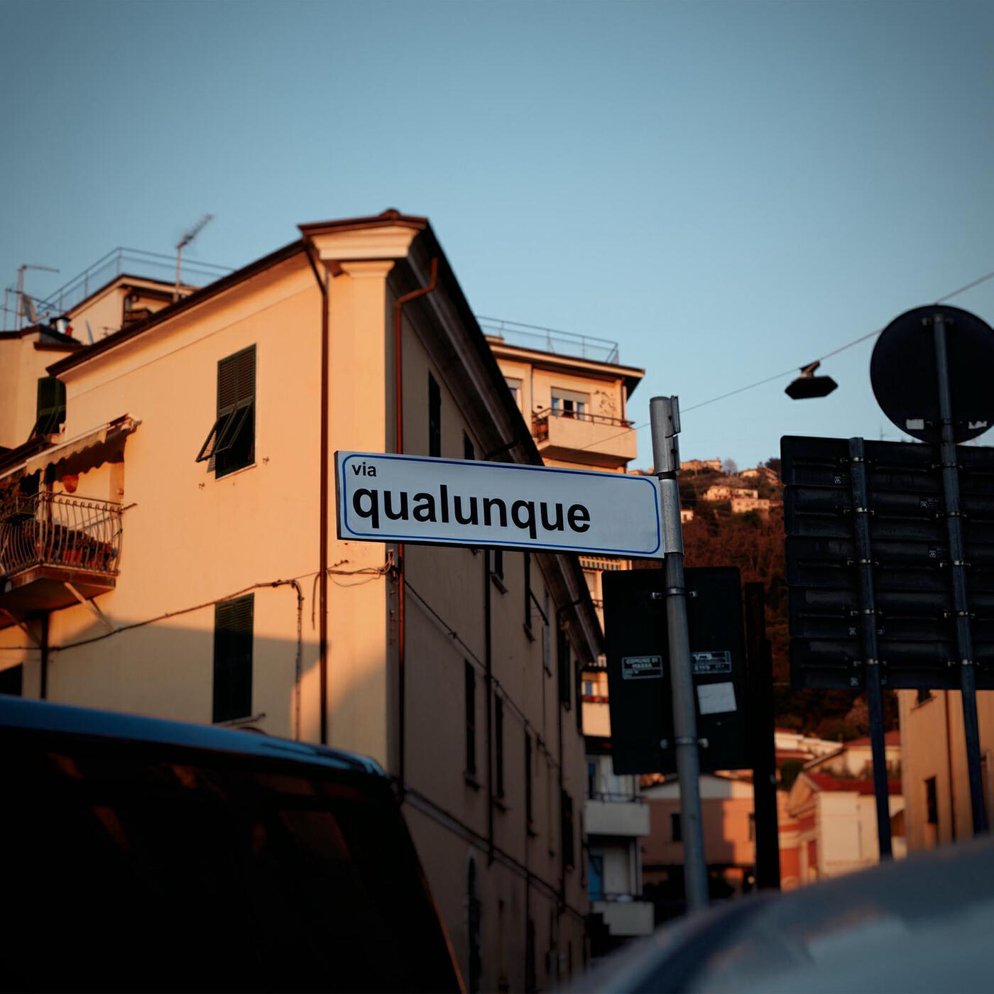 Релиз Via qualunque