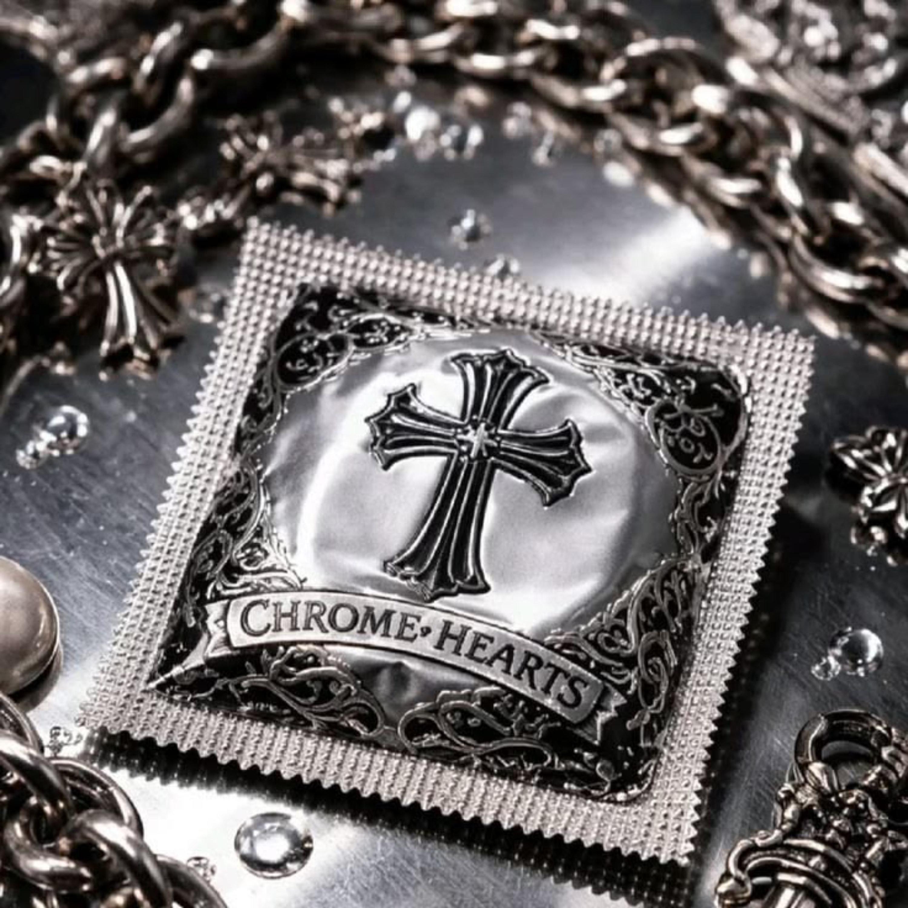 Релиз Chrome Hearts